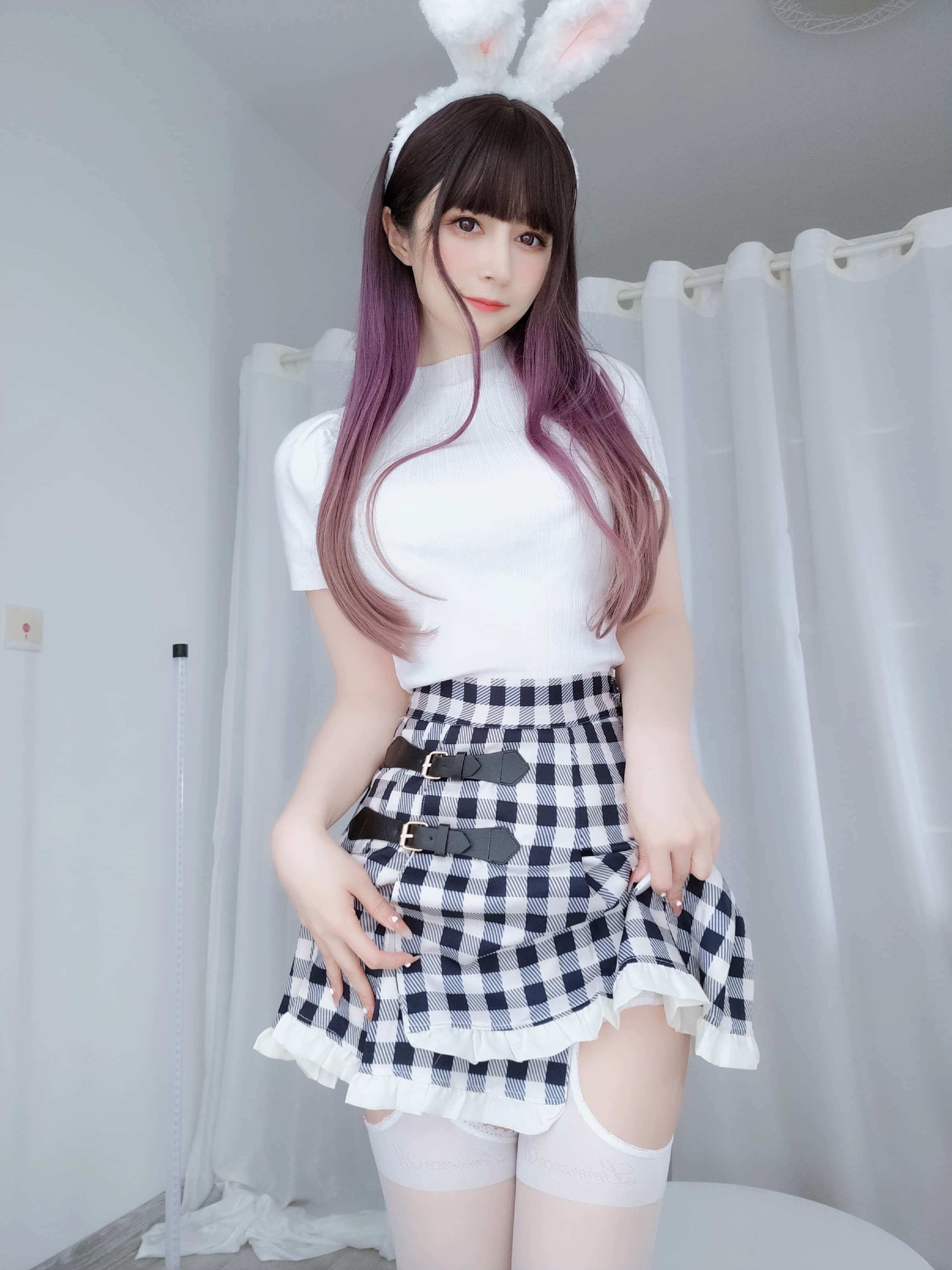 Coser ไบ้ยิน81 เล่ม 85: เซลฟี่