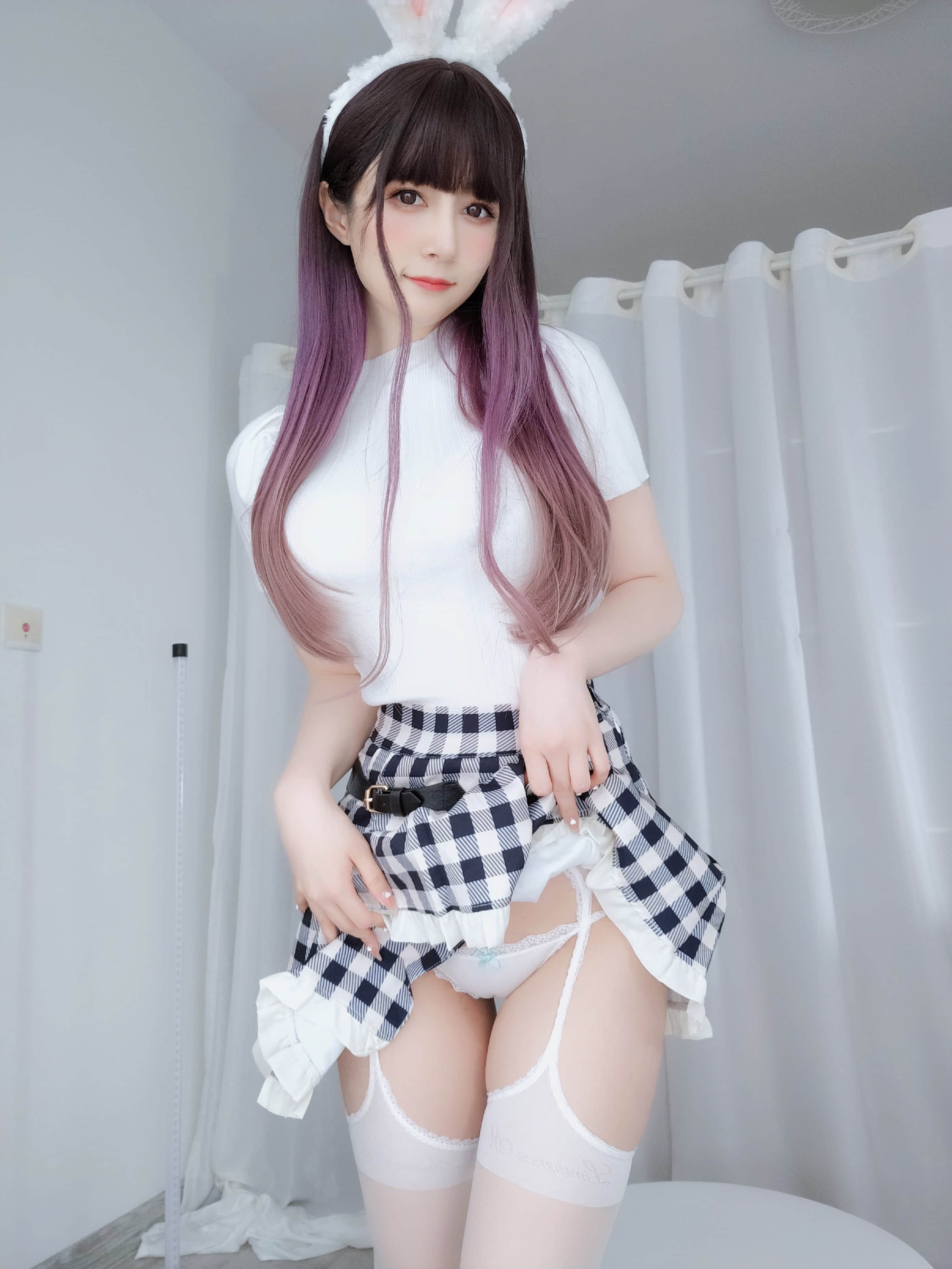 Coser ไบ้ยิน81 เล่ม 85: เซลฟี่