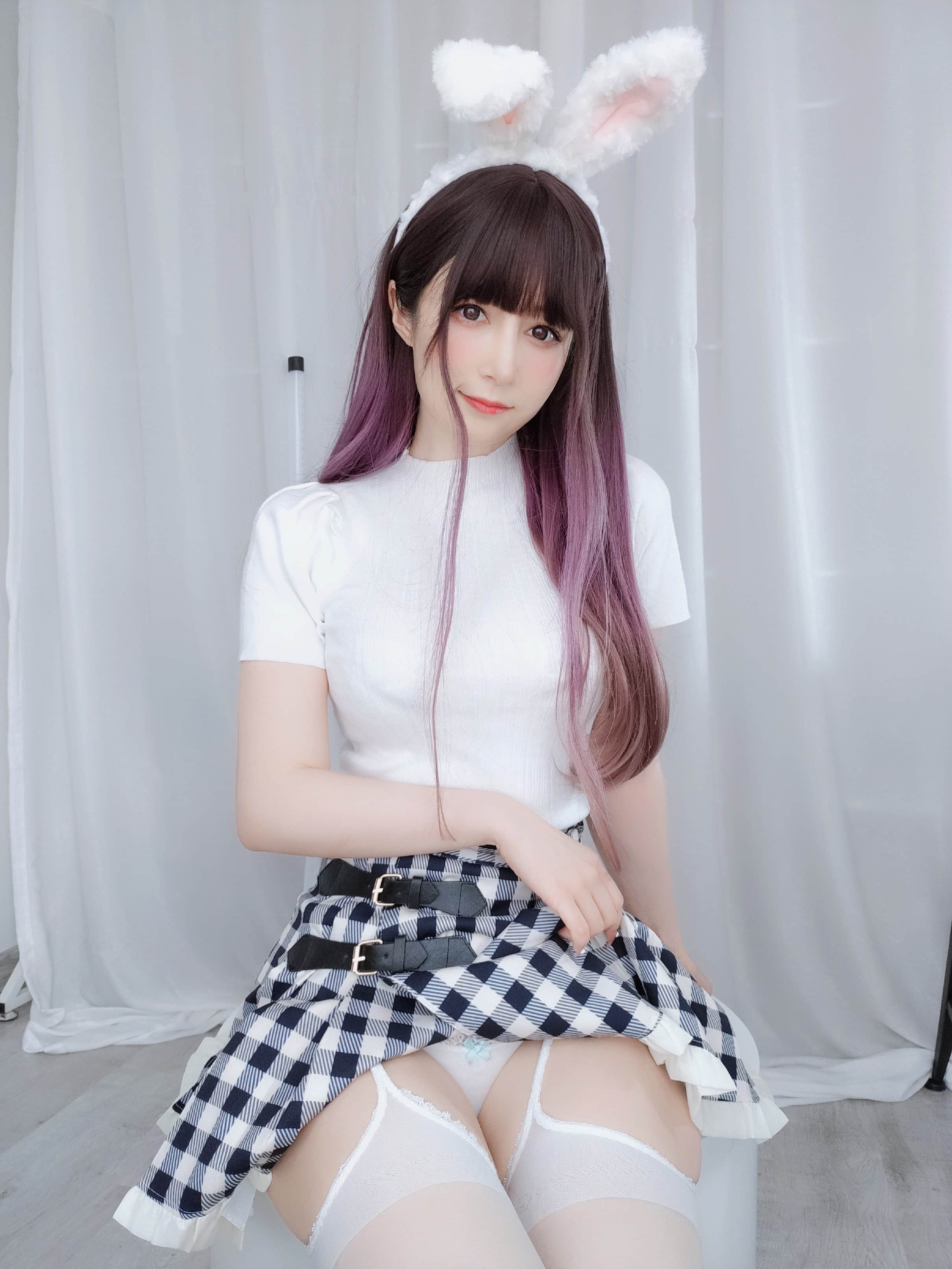 Coser ไบ้ยิน81 เล่ม 85: เซลฟี่