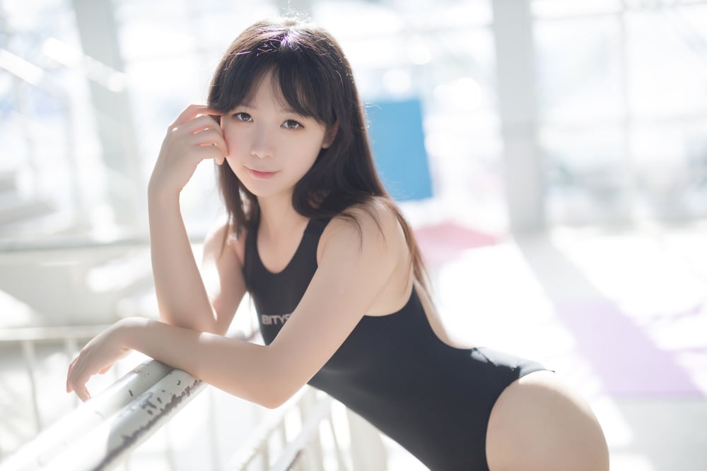 樱落酱w 泳池竞泳