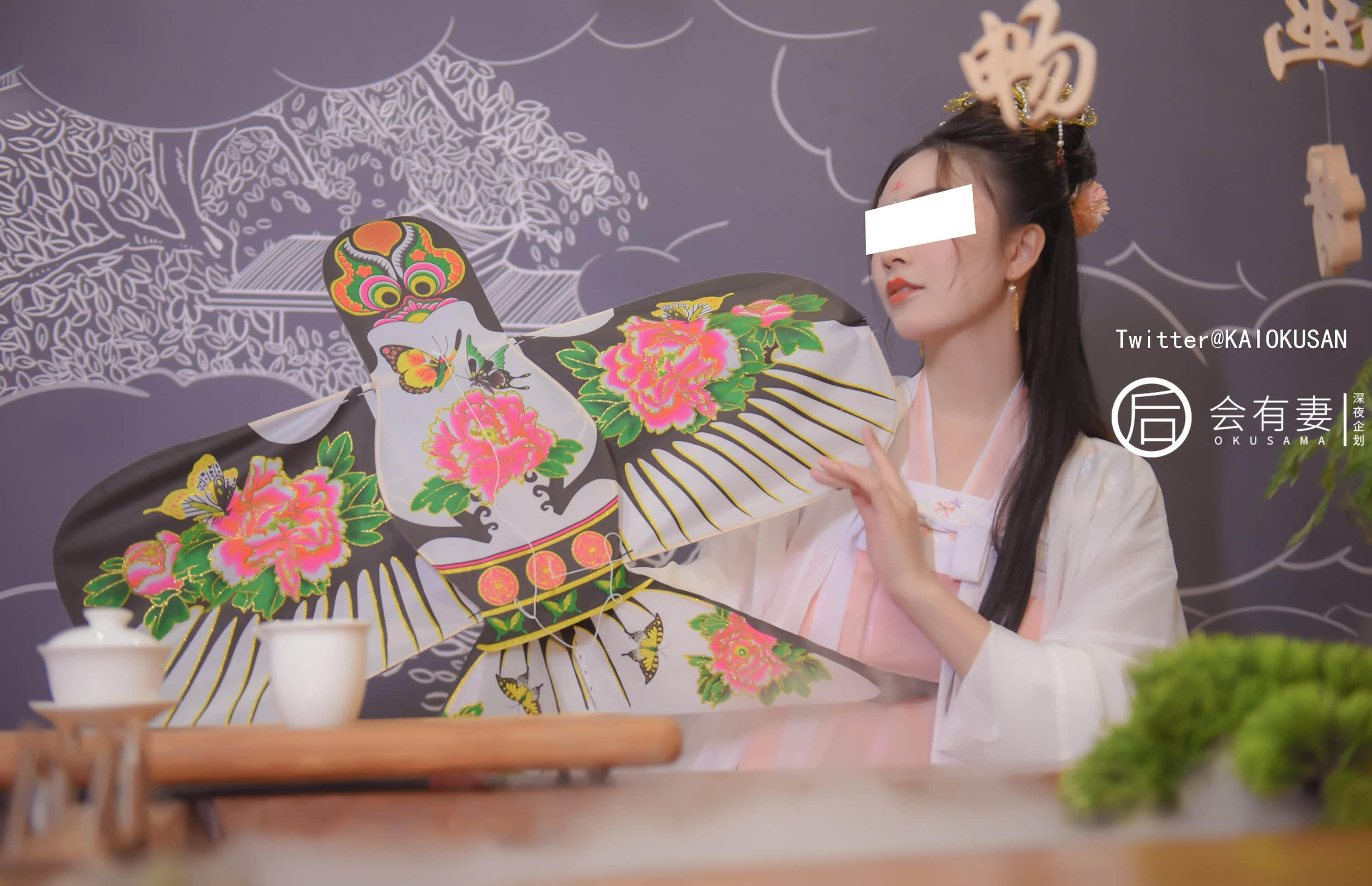 There will be a wife - The Chang'e fairy of the Guanghan Palace masturbates in emptiness.