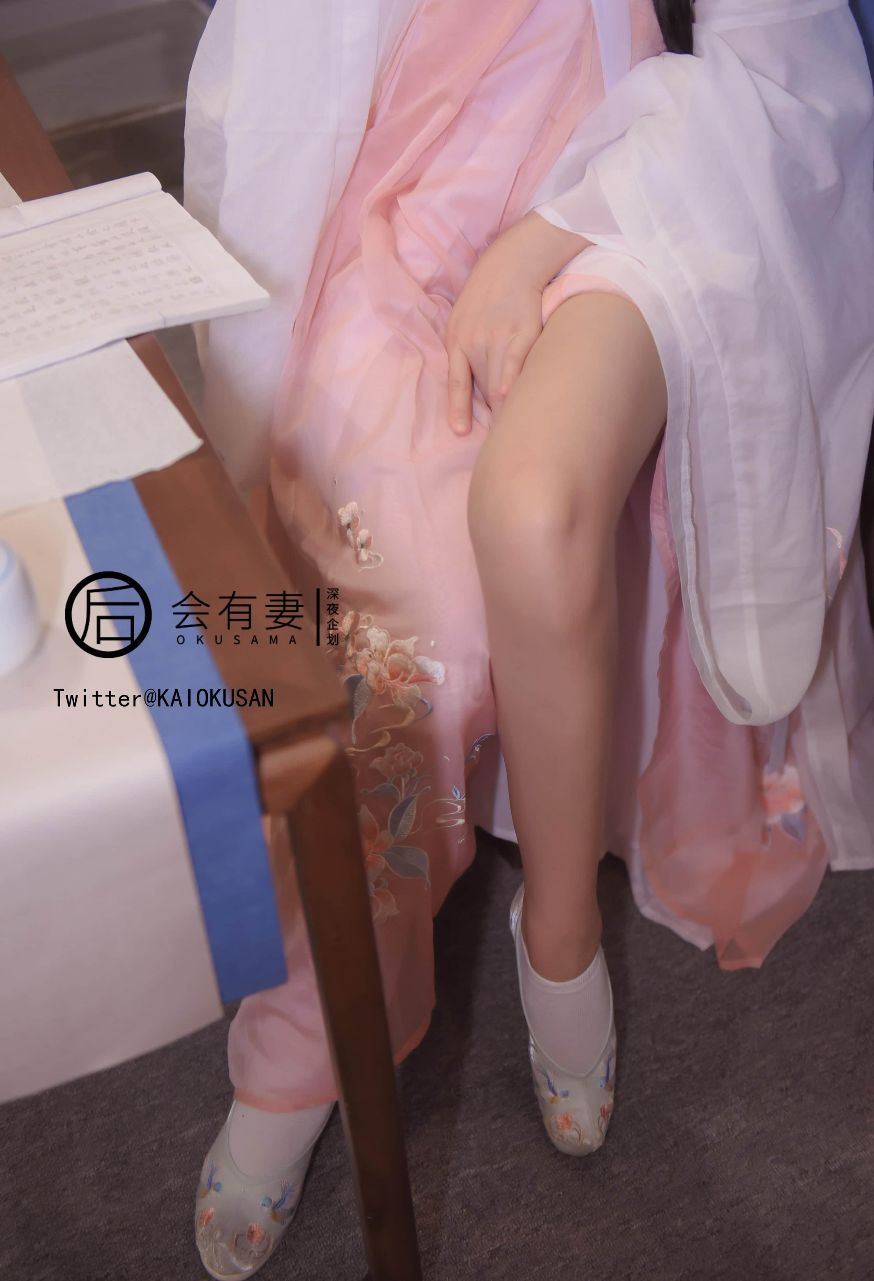 There will be a wife - The Chang'e fairy of the Guanghan Palace masturbates in emptiness.