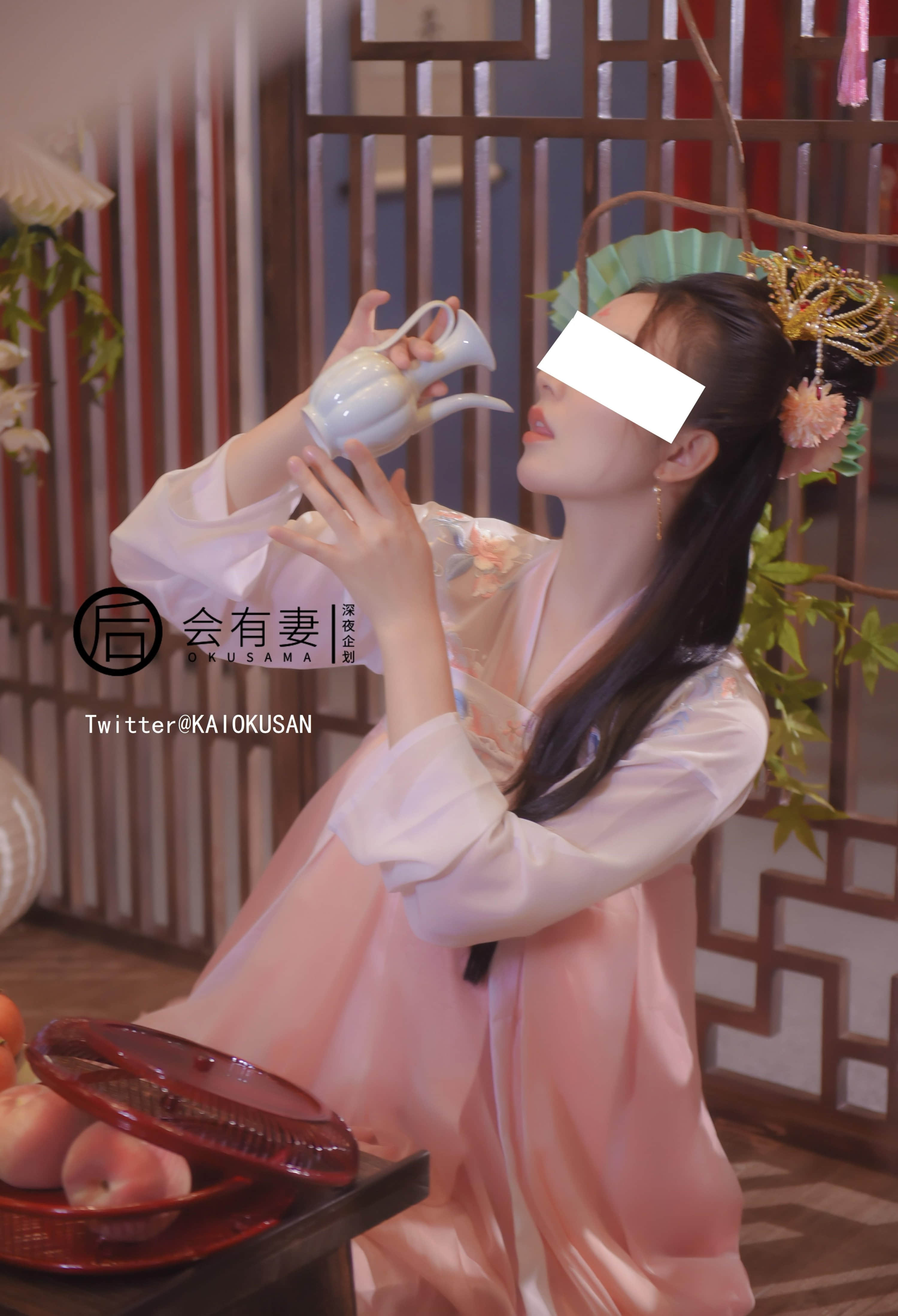 There will be a wife - The Chang'e fairy of the Guanghan Palace masturbates in emptiness.