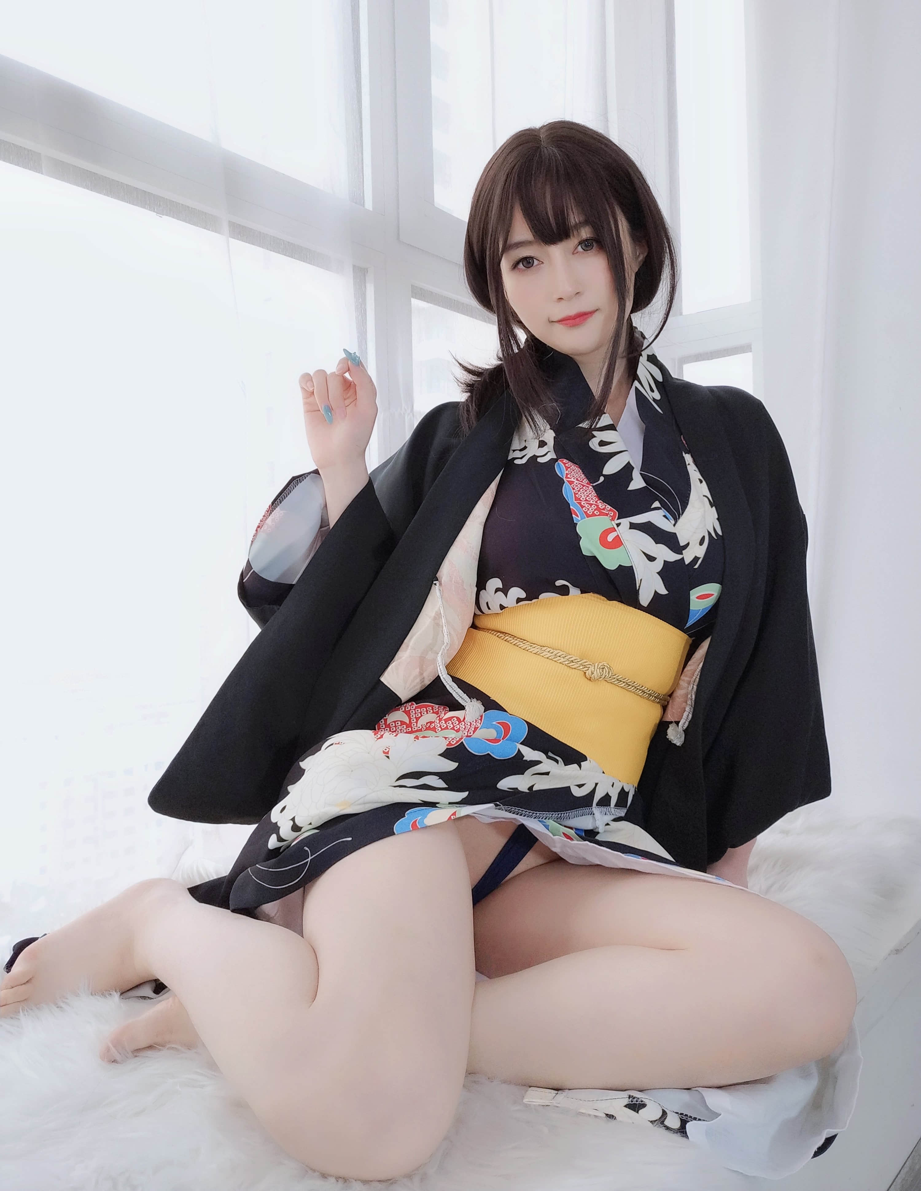 白銀81 - 和服の下の秘密 + 2V