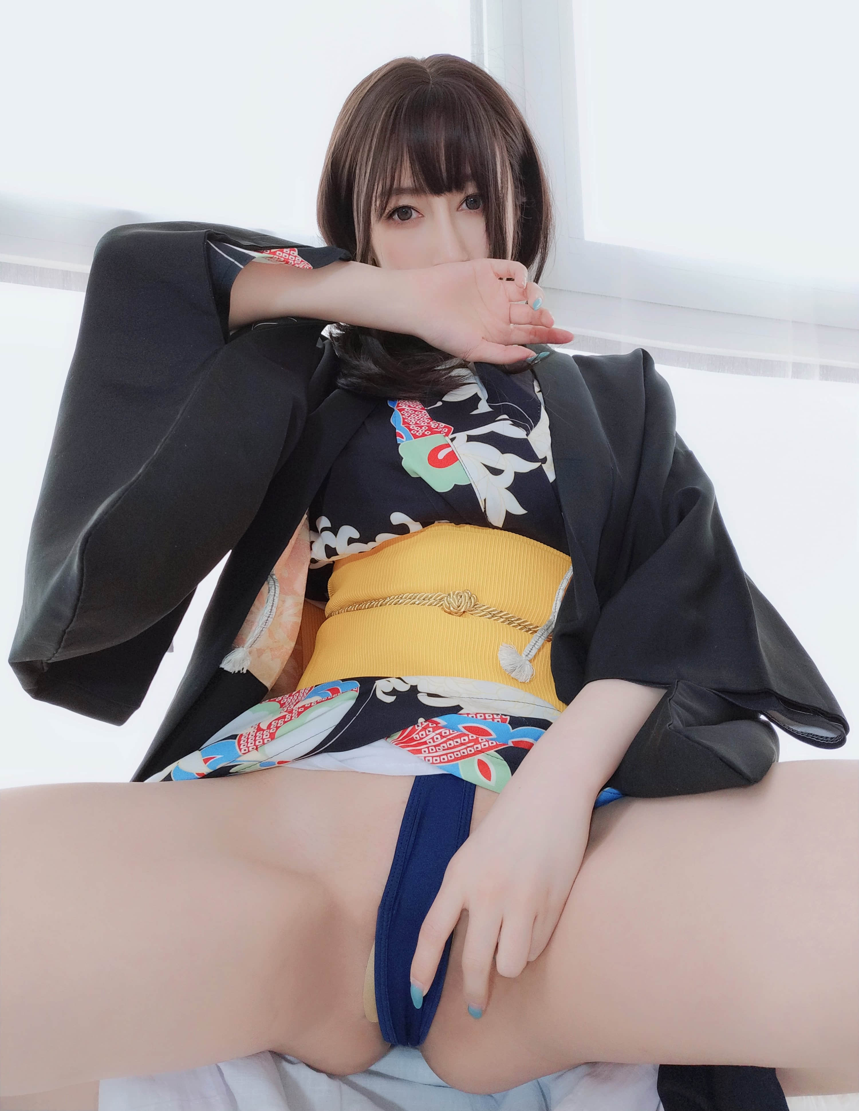 白銀81 - 和服の下の秘密 + 2V