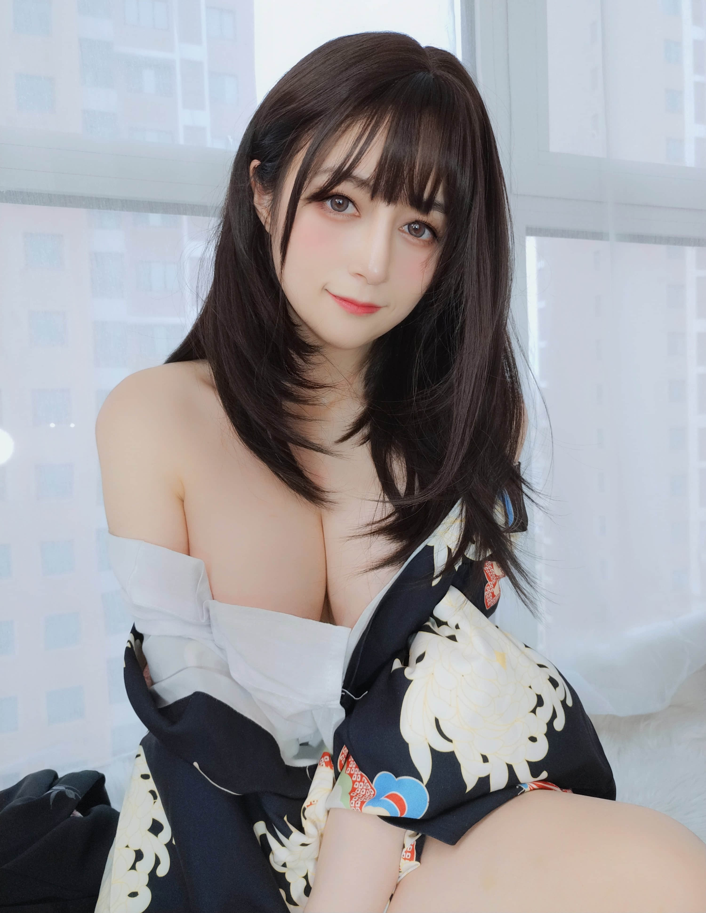 白銀81 - 和服の下の秘密 + 2V