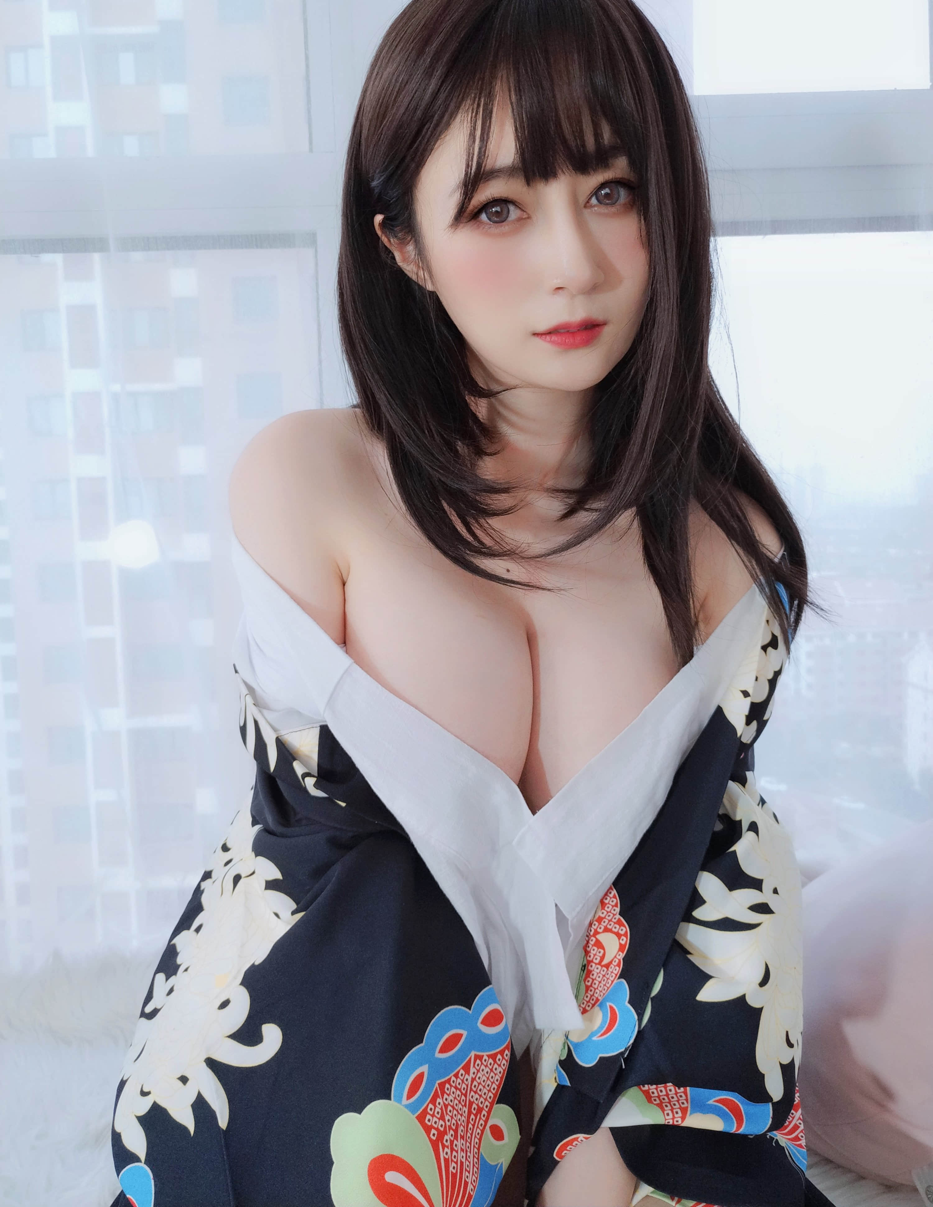 白銀81 - 和服の下の秘密 + 2V