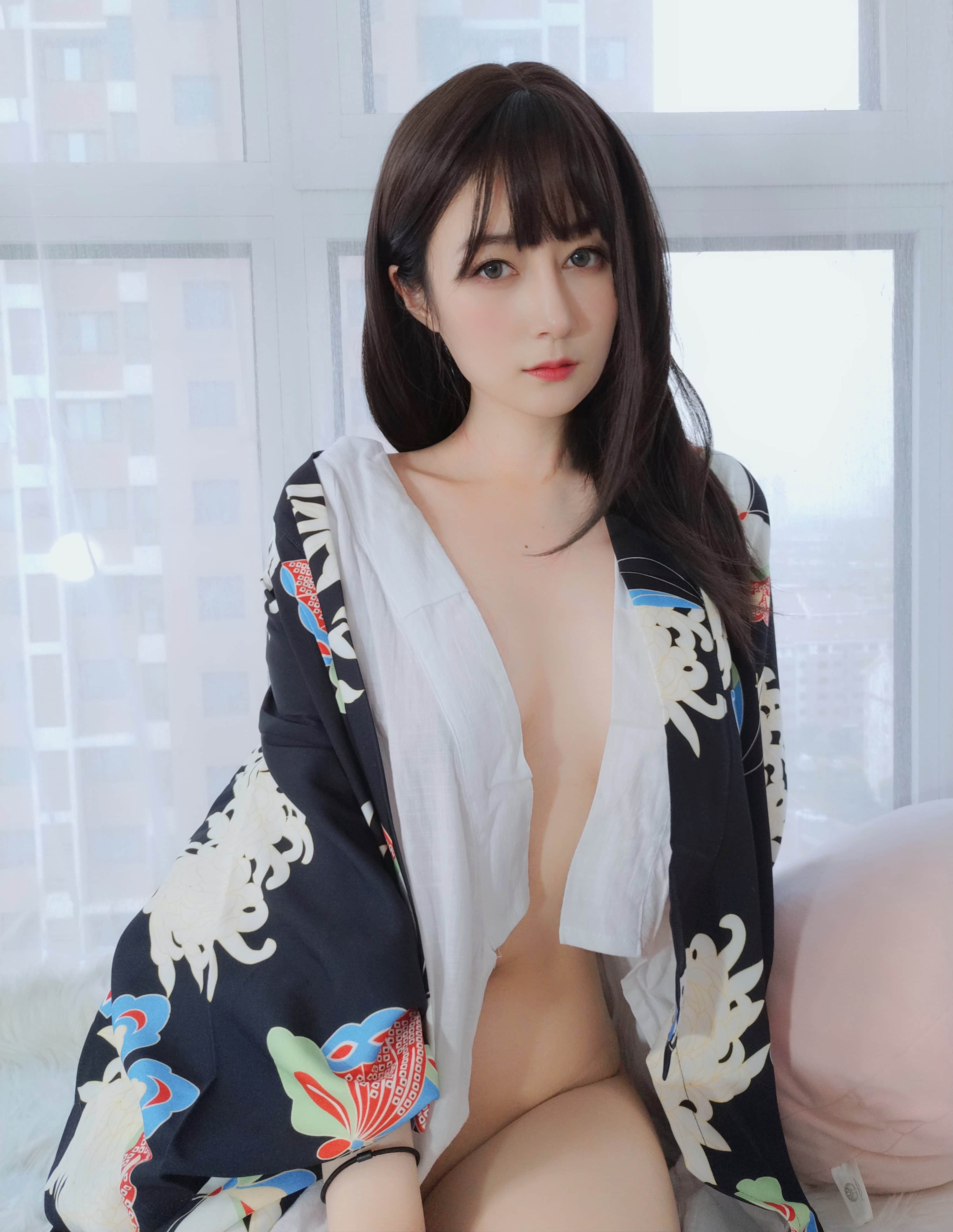 白銀81 - 和服の下の秘密 + 2V