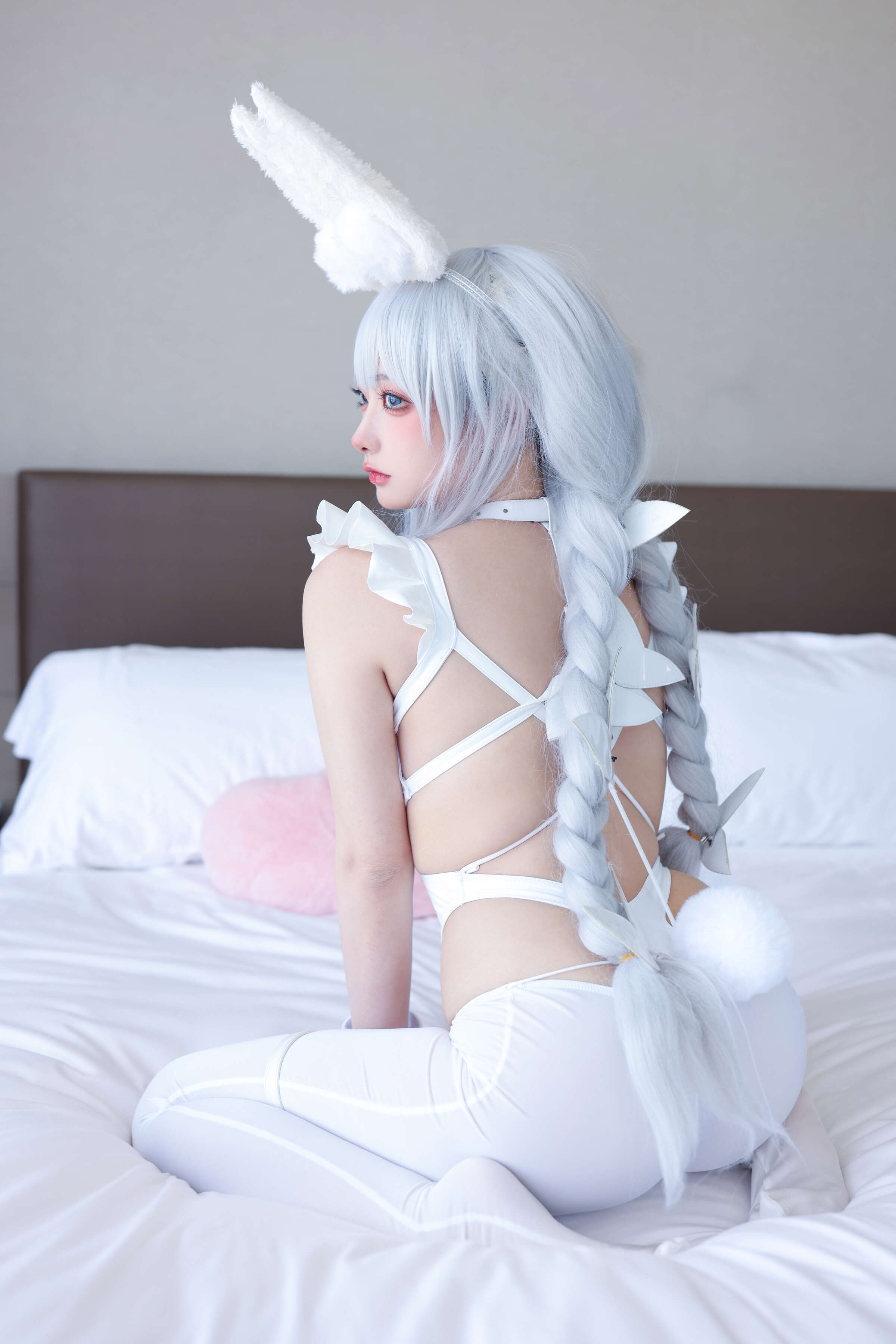 wendydydydy_ Soy Sauce Malicious - Lazy White Rabbit