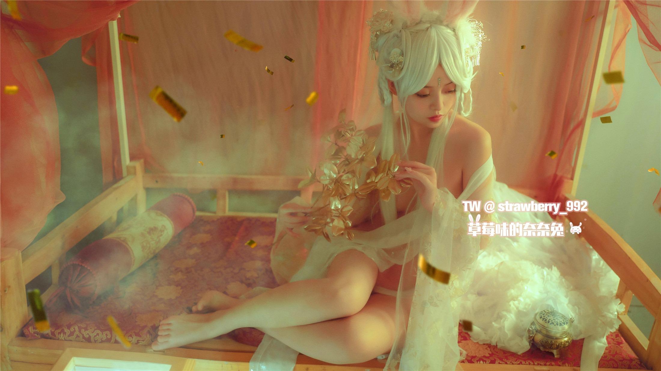 草莓味的奈奈兔 – 幻之典雅兔 31P