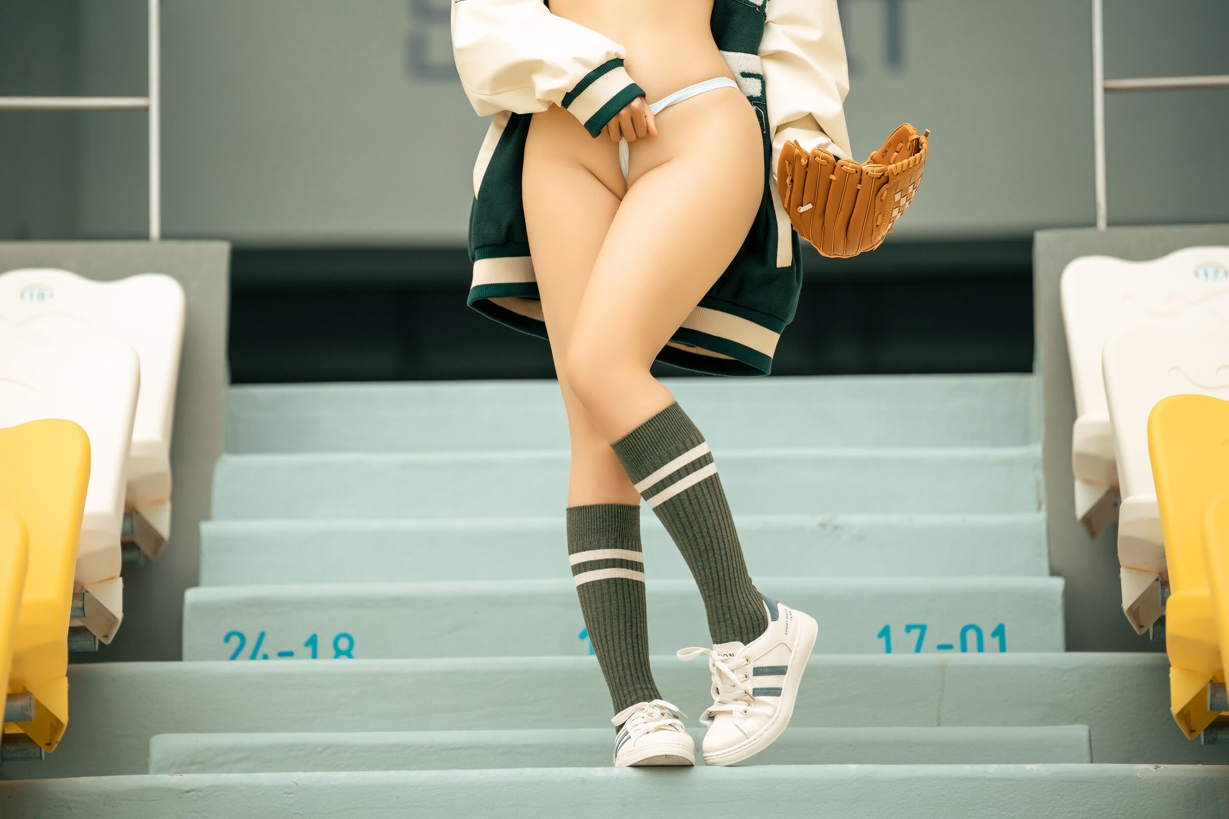 Chun Mo Mo Baseball Girl