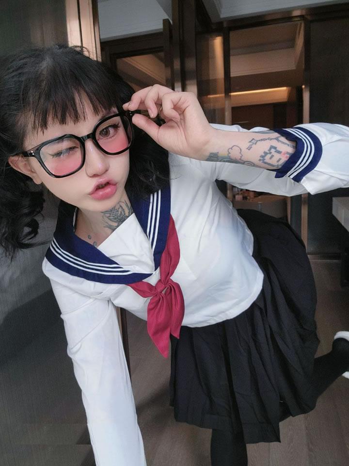 Sexy Chloe