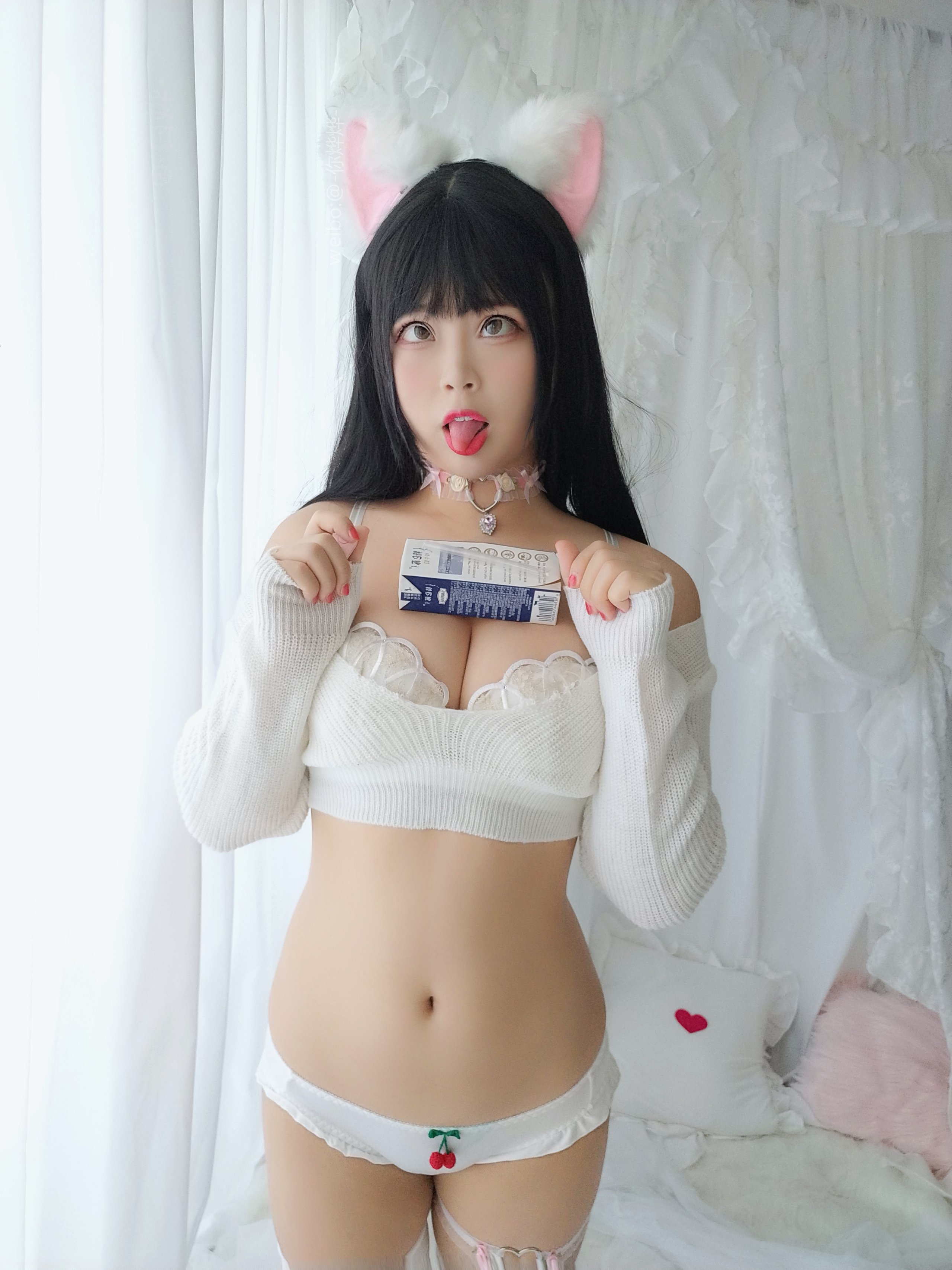 백예 - - 작은 고양이