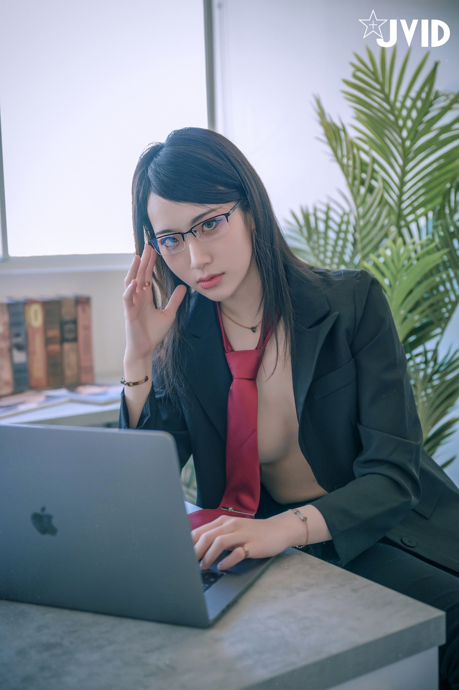 LetheKhaos - Sexy intern naked at work diary (P)