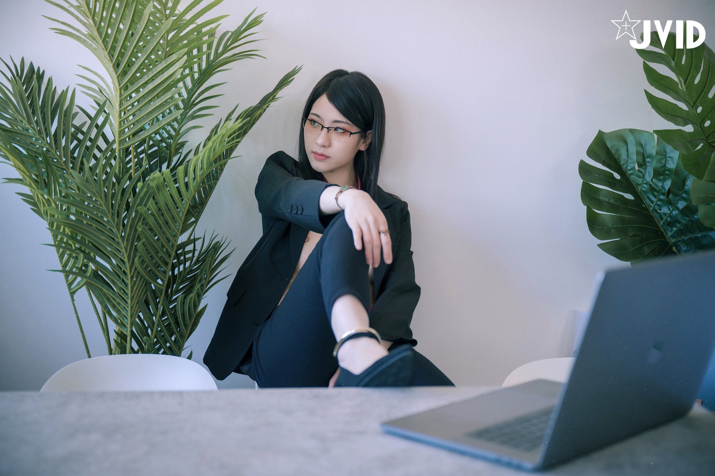 レテカオス - セクシーなインターンの裸の仕事日記 (P)
