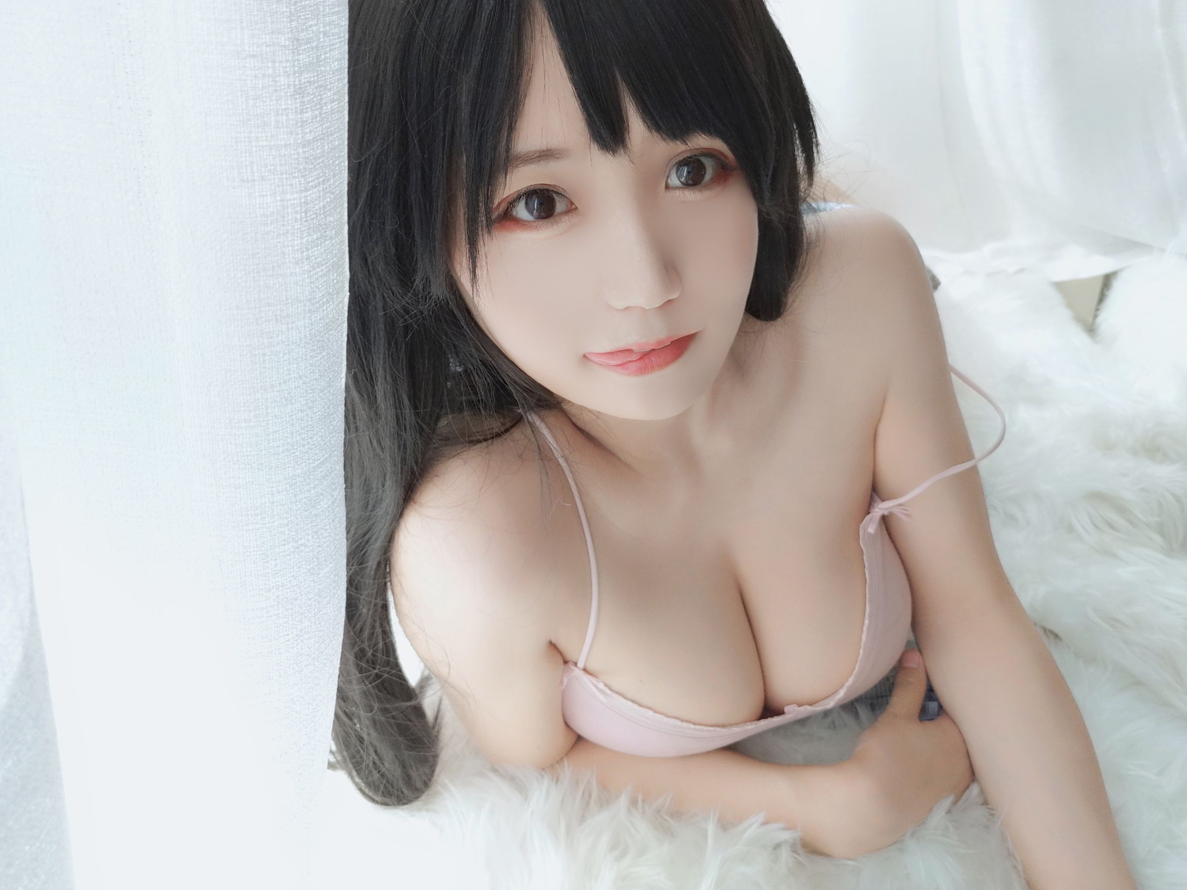 [小仓千代w] 粉色吊带