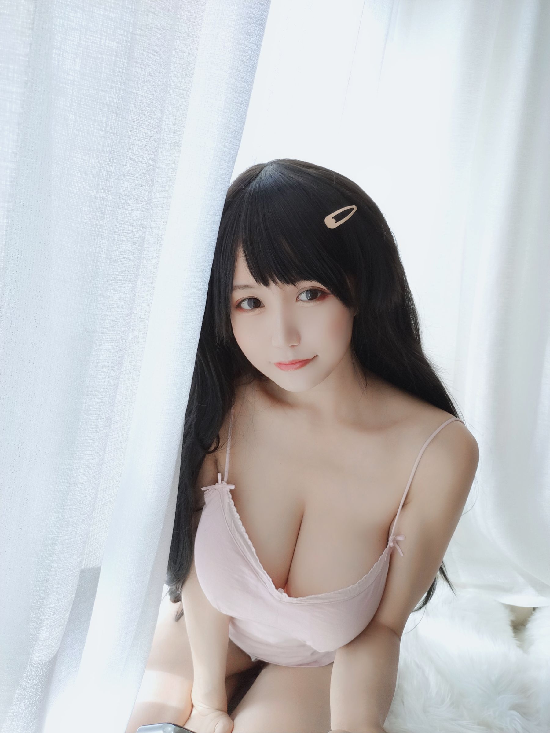 [小仓千代w] 粉色吊带