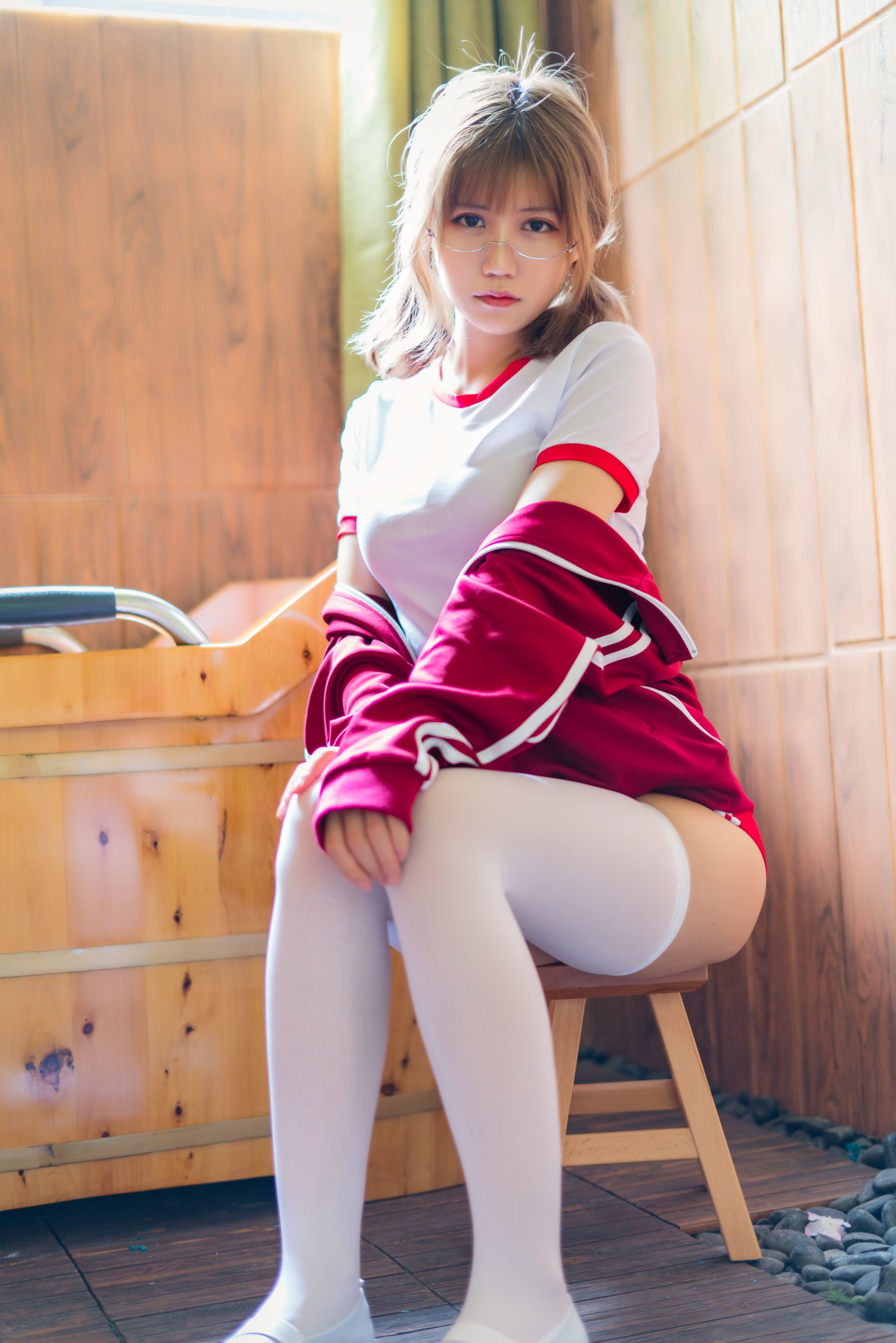 Ogura Chiyo w] Red gymnastics uniform