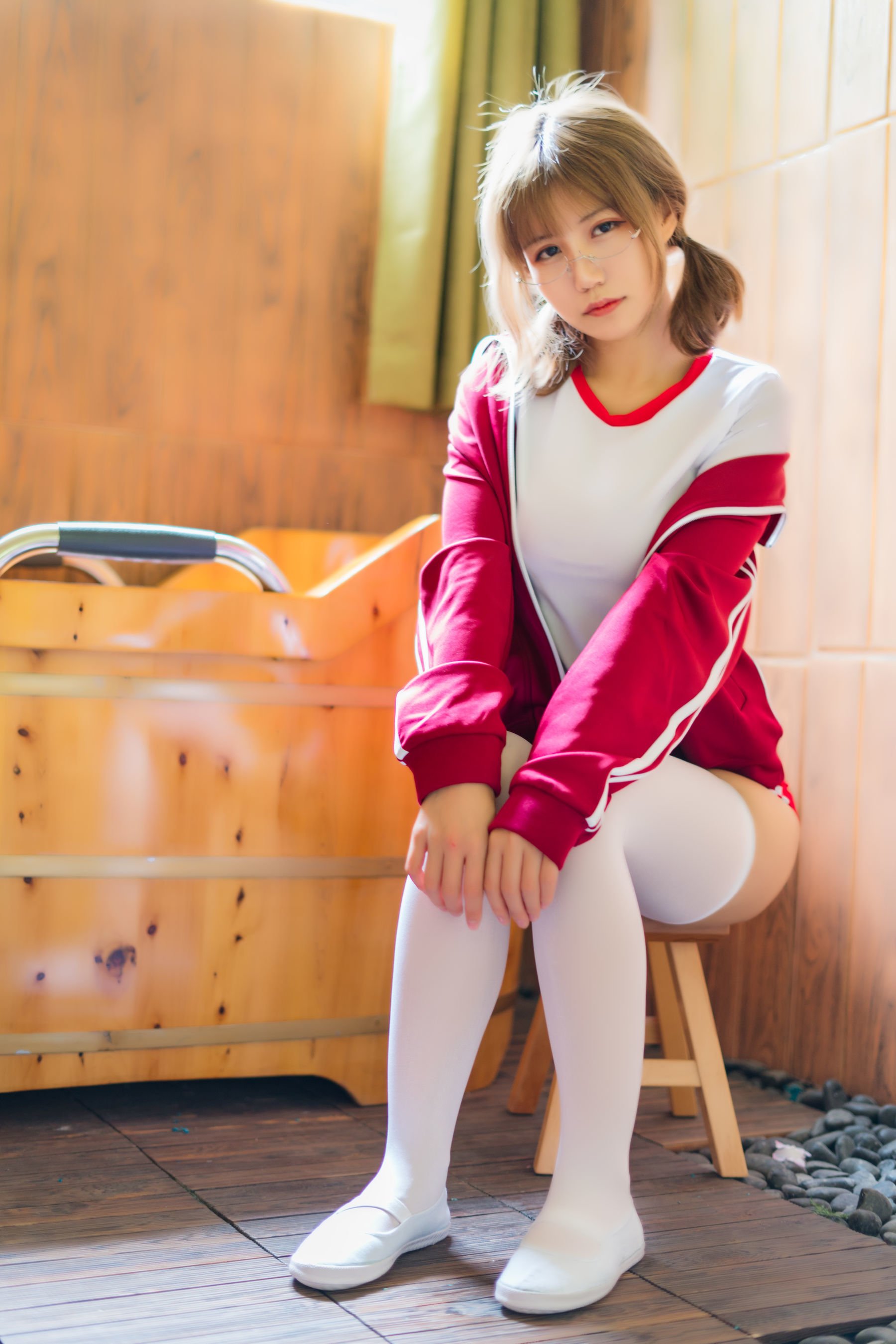 Ogura Chiyo w] Red gymnastics uniform