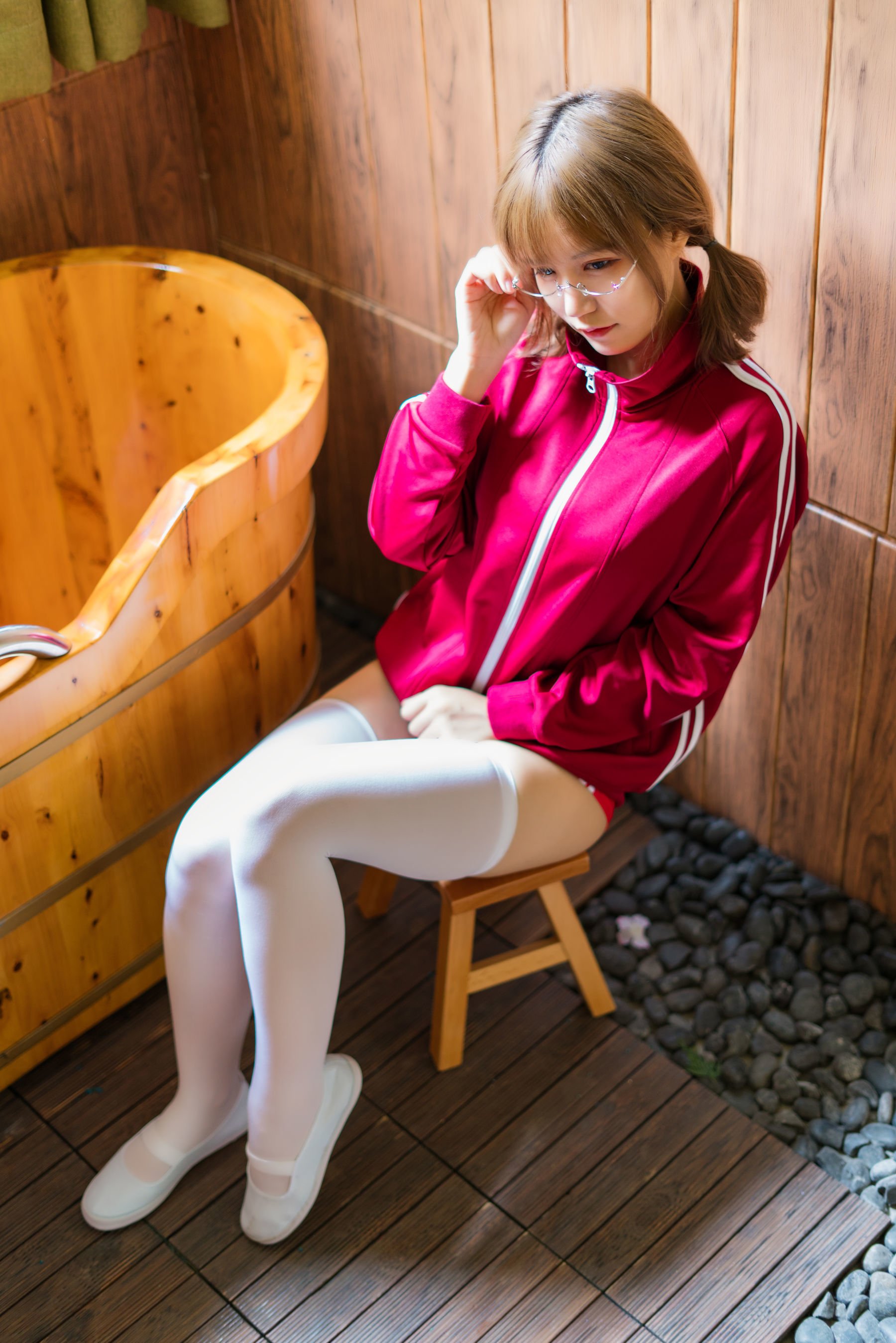 Ogura Chiyo w] Red gymnastics uniform