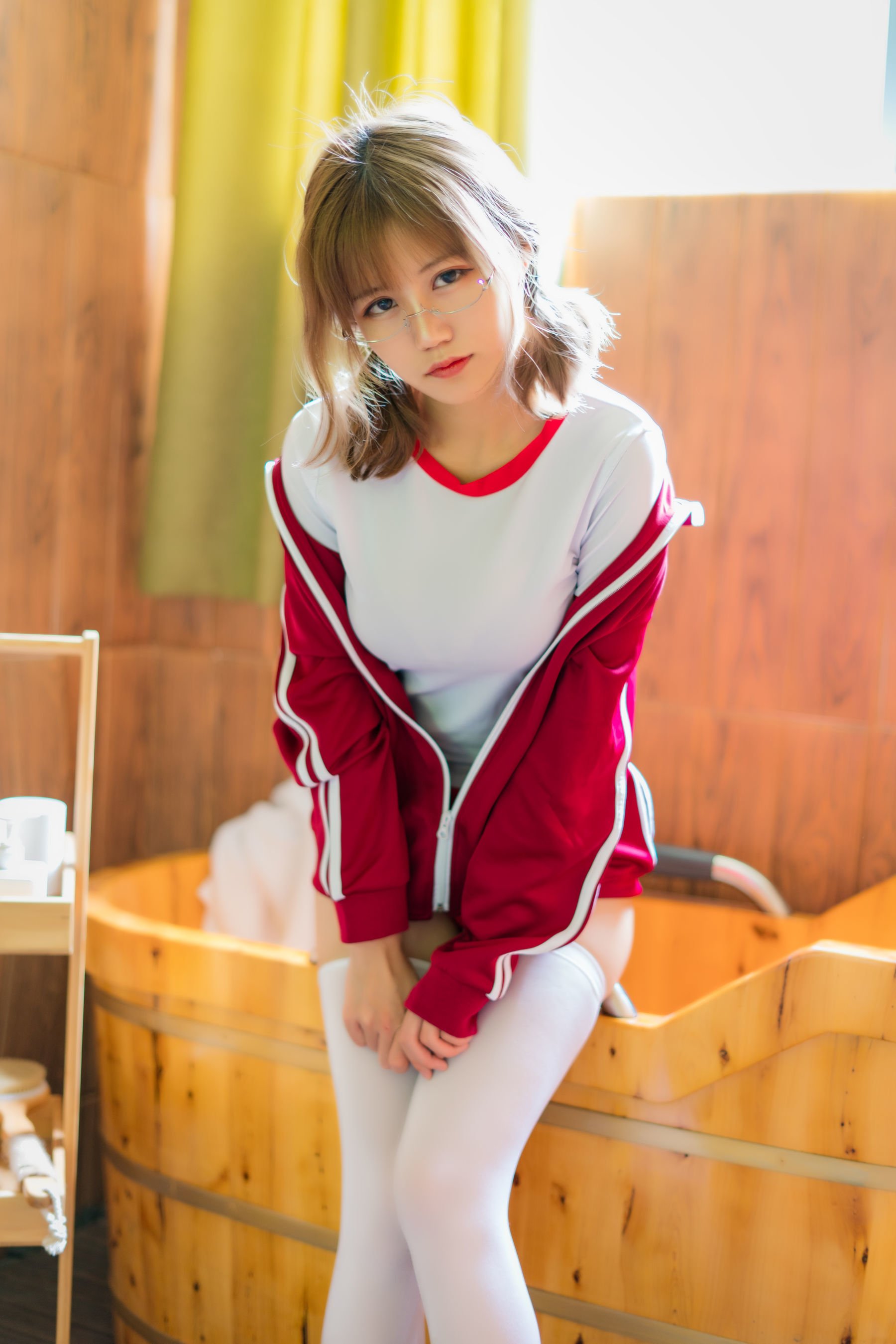 Ogura Chiyo w] Red gymnastics uniform