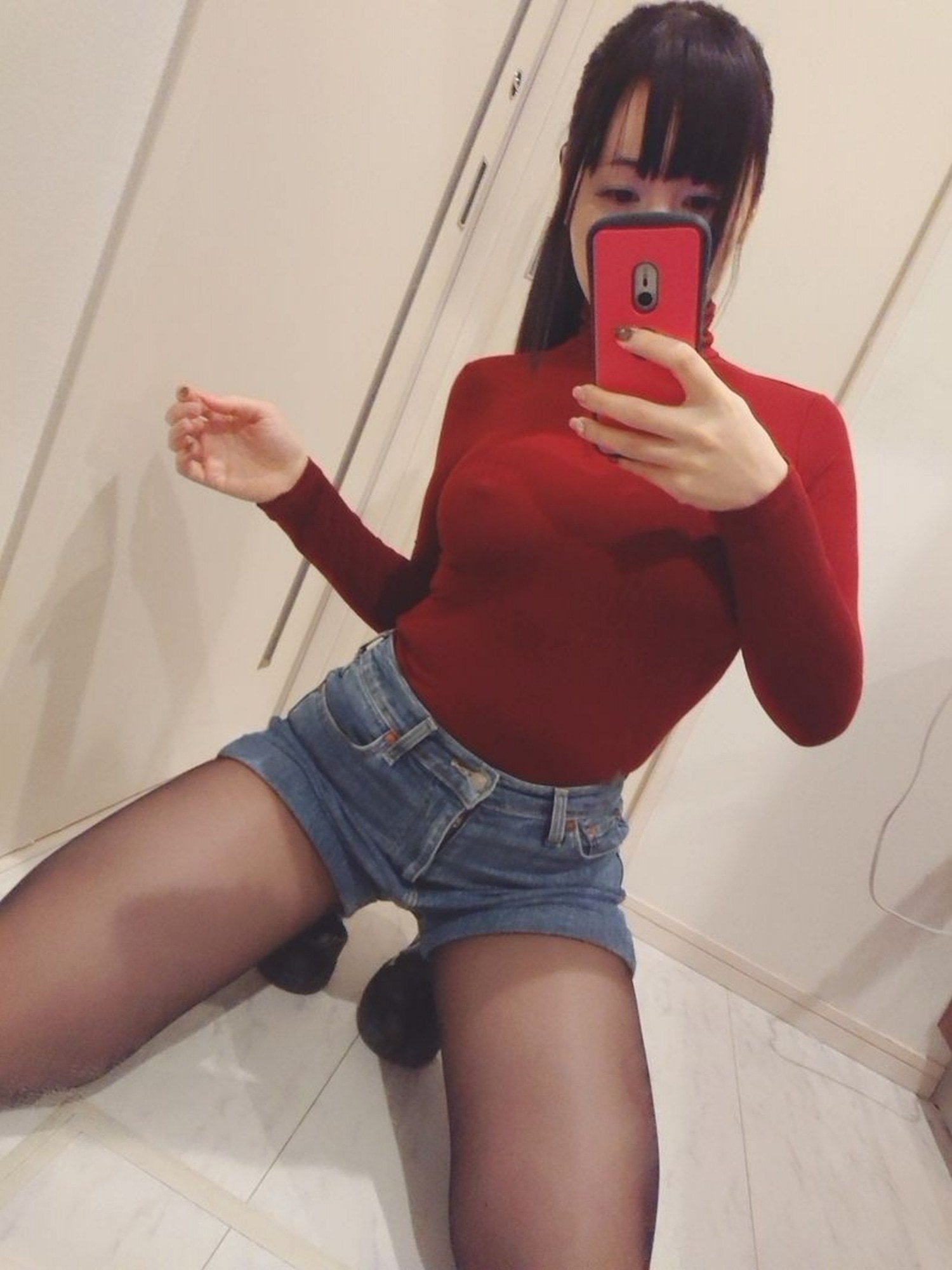 오카다 유이] 셀카