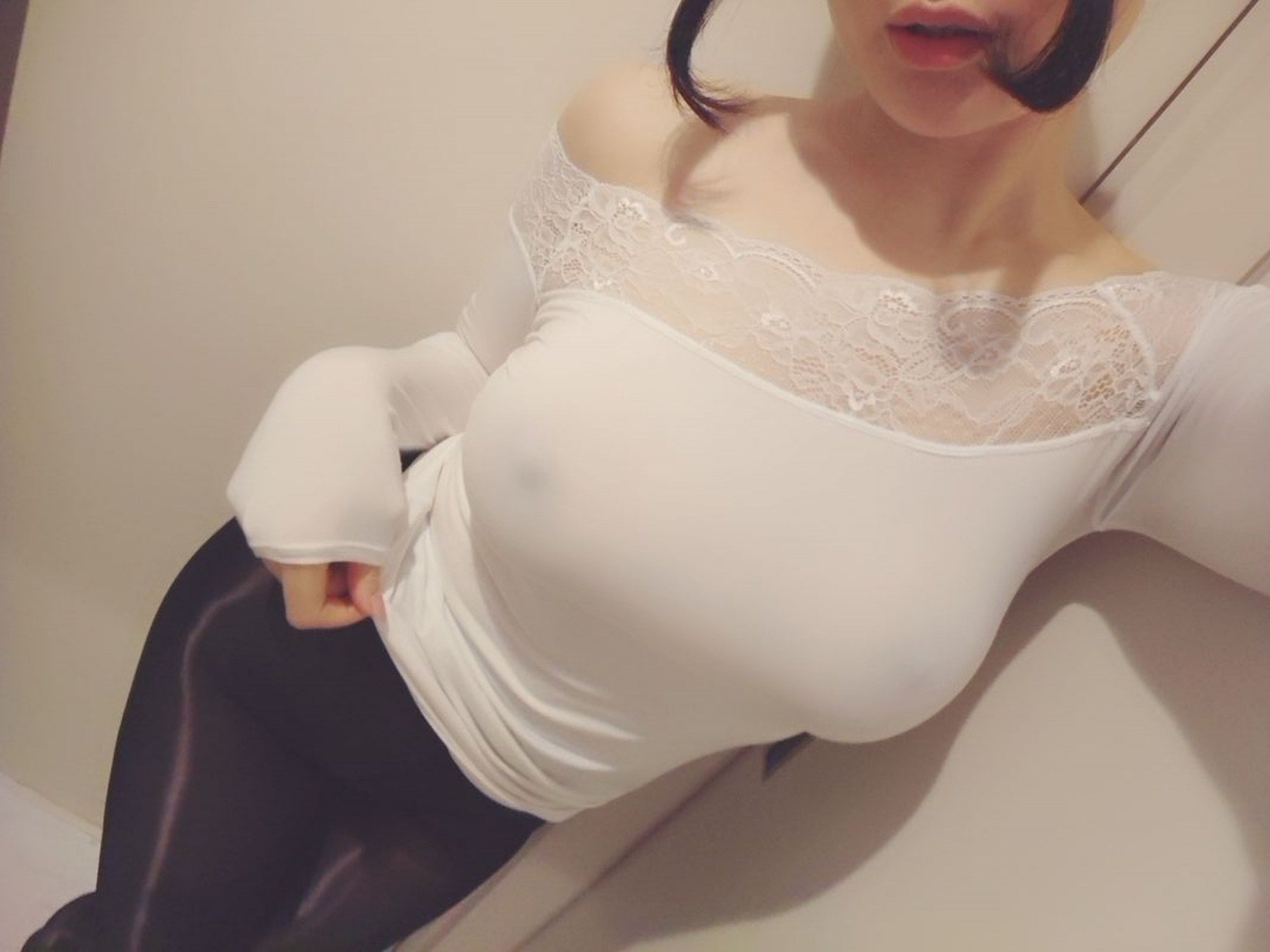[岡田由衣] 自拍