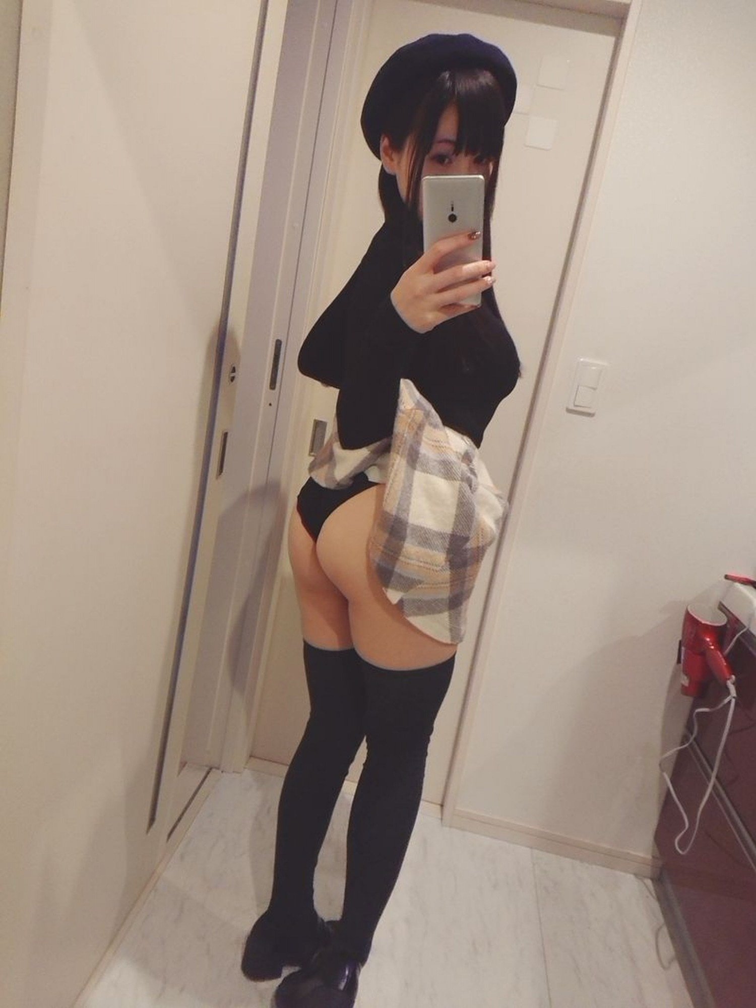 [岡田由衣] 自拍