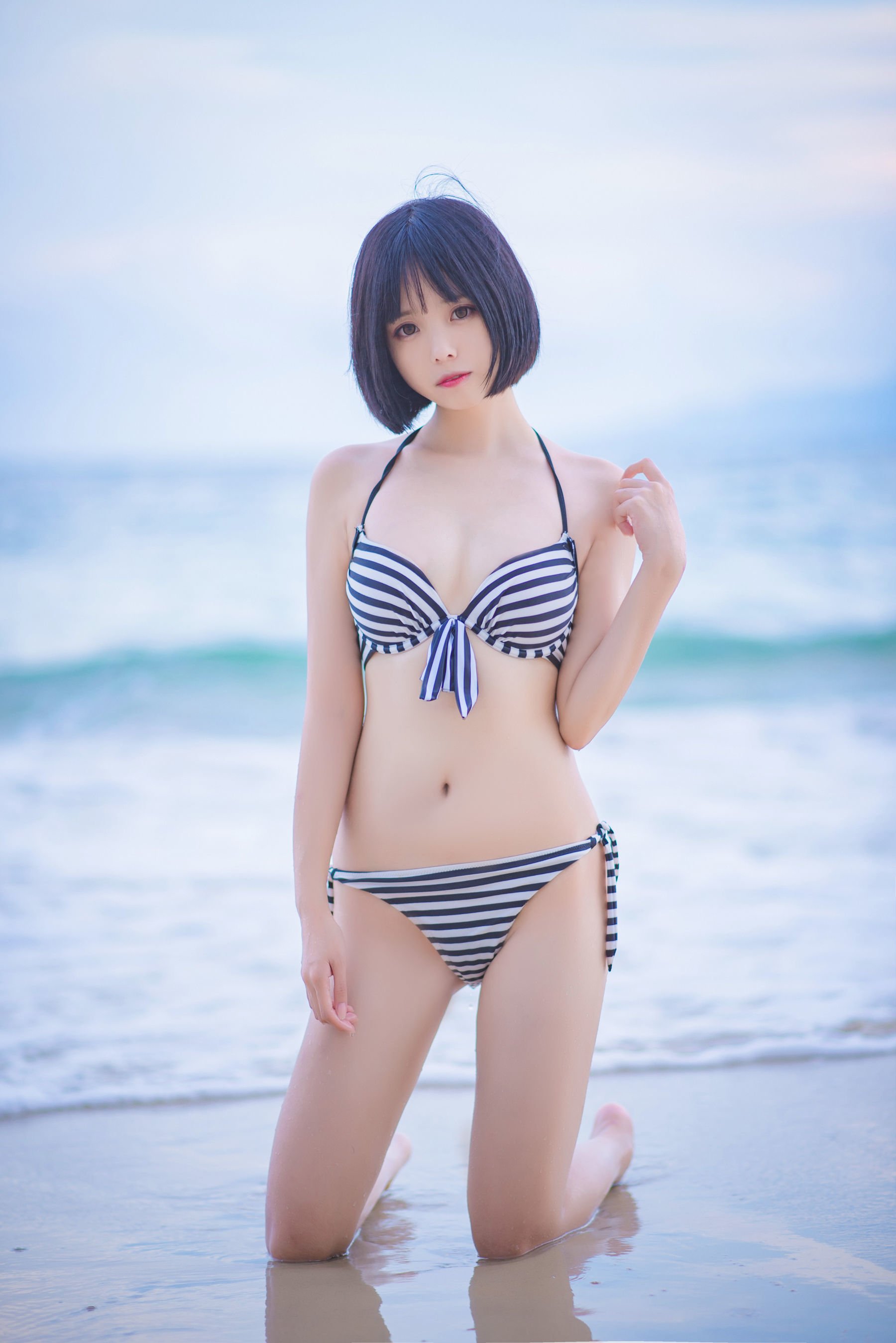 Bạch Kim Saki] Áo tắm