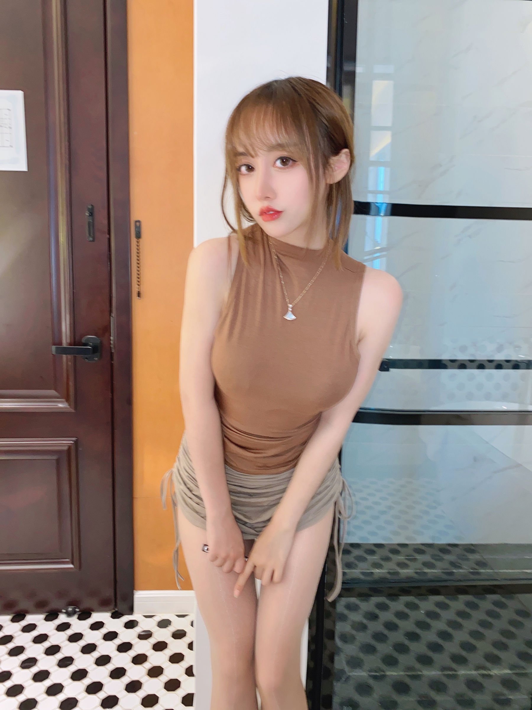 과기 미선선 묘] 스타킹을 입은 매력적인 부인의 유혹 시리즈 사진 세트