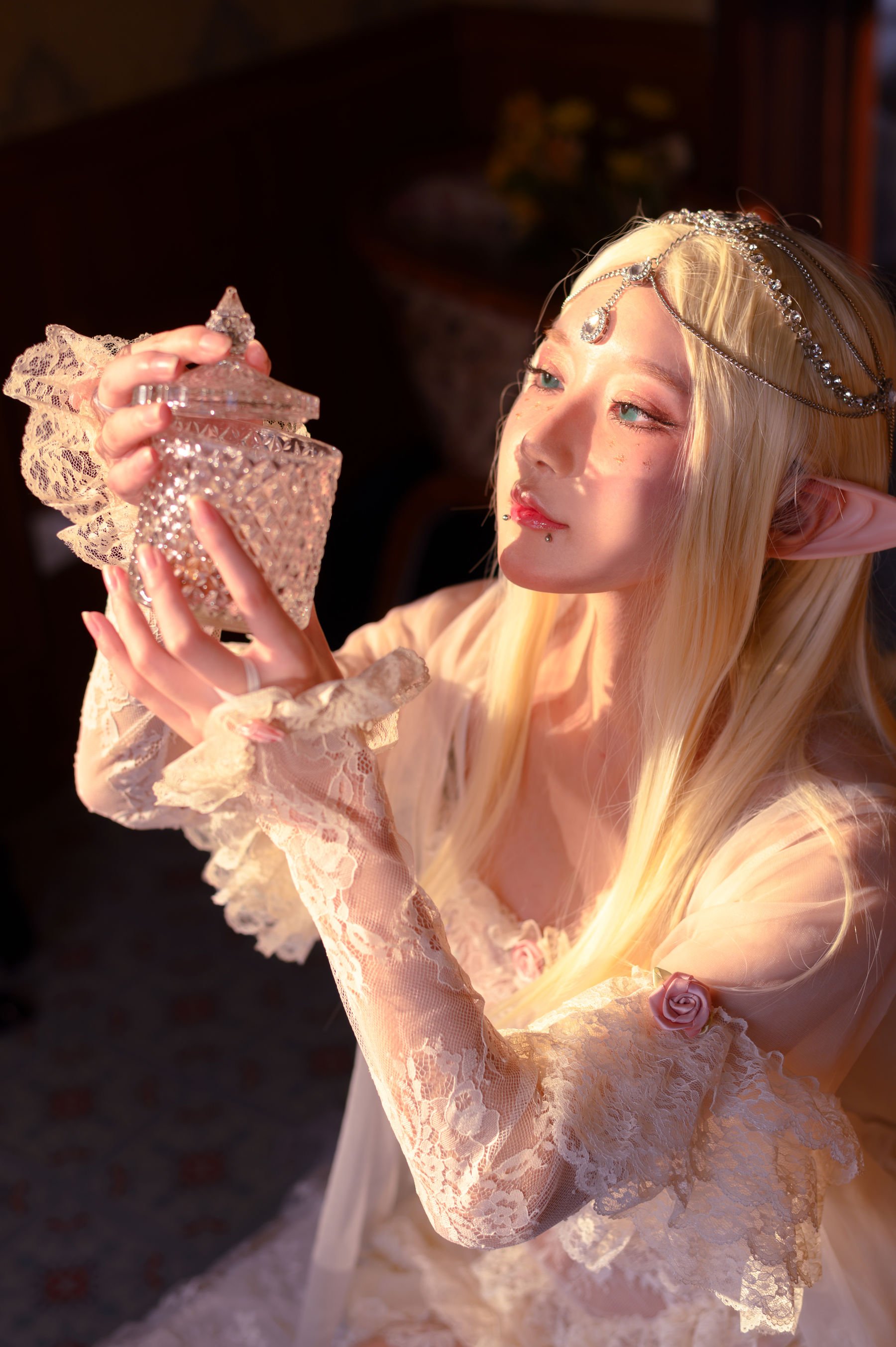 [阿包也是兔娘] 精灵 写真套图