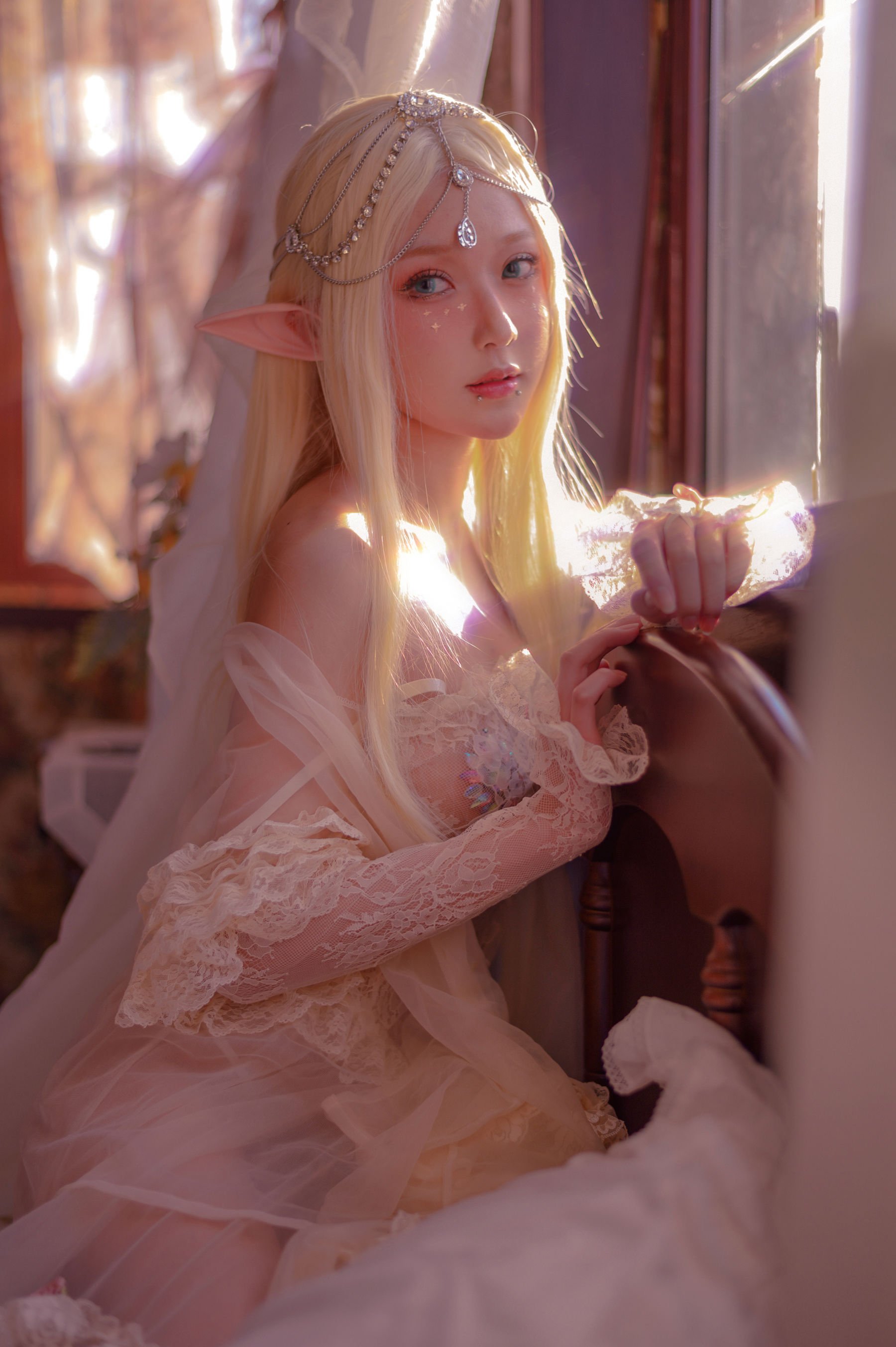 [阿包也是兔娘] 精灵 写真套图