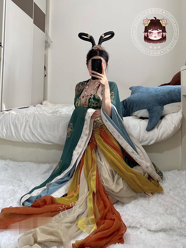 Xianxian Tao - Maid White Silk + Dunhuang Fairy