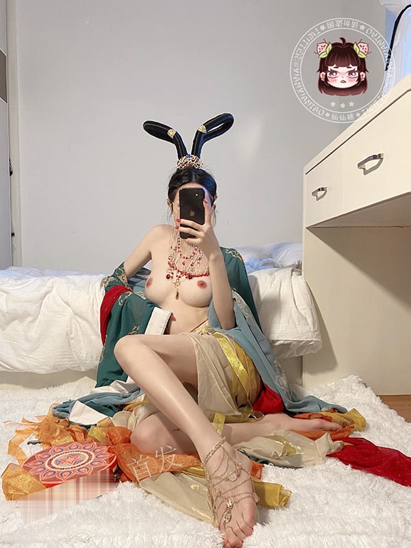 Xianxian Tao - Maid White Silk + Dunhuang Fairy