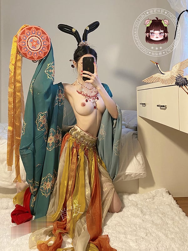 Xianxian Tao - Maid White Silk + Dunhuang Fairy