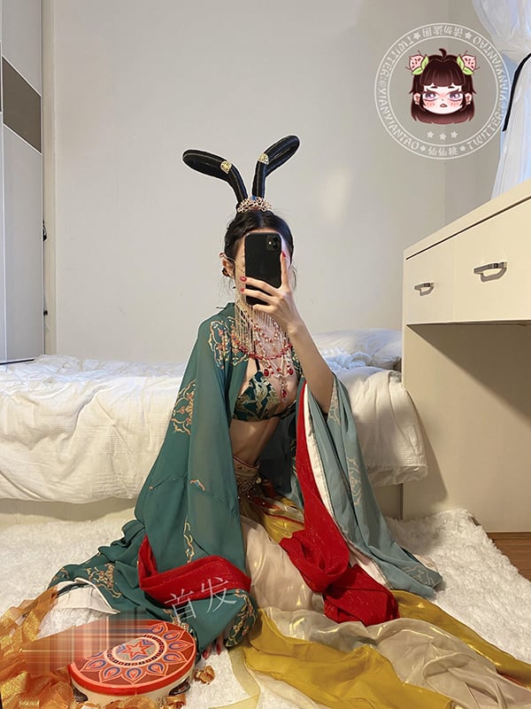 Xianxian Tao - Maid White Silk + Dunhuang Fairy