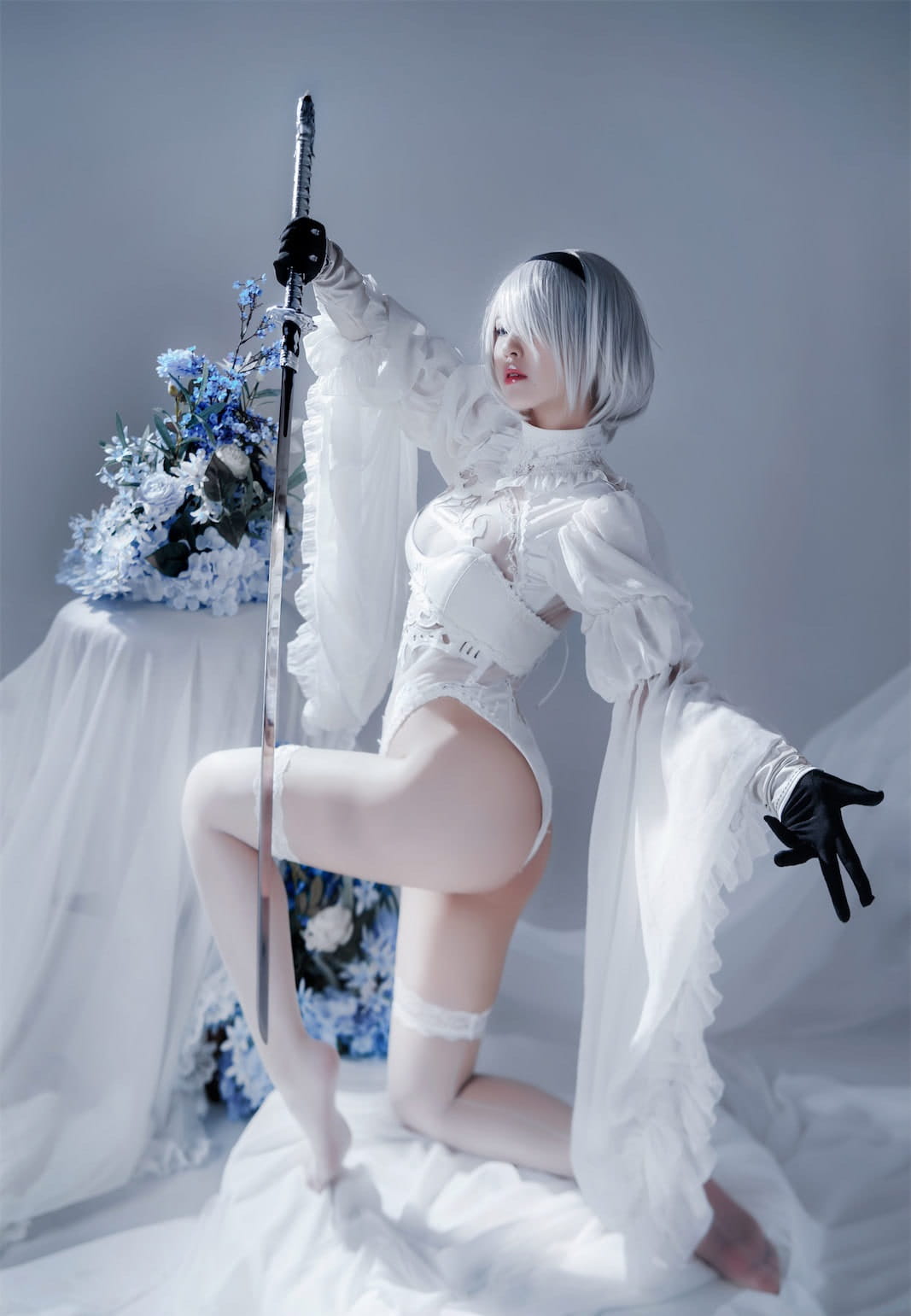Ban Ban Zi 니어 오토마타 2B 흰 예복 코스프레 51P