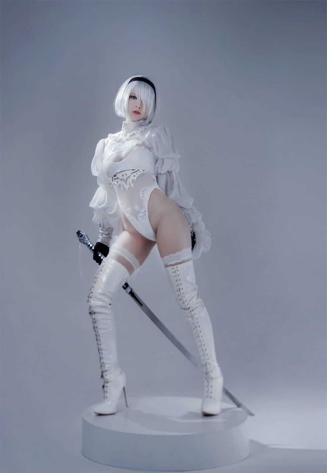 Ban Ban Zi 니어 오토마타 2B 흰 예복 코스프레 51P