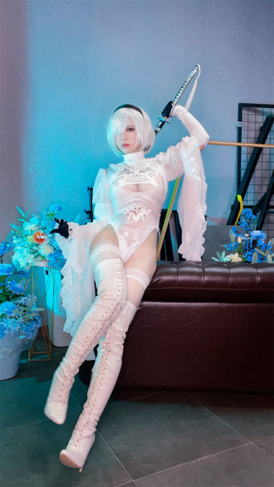 Ban Ban Zi 니어 오토마타 2B 흰 예복 코스프레 51P