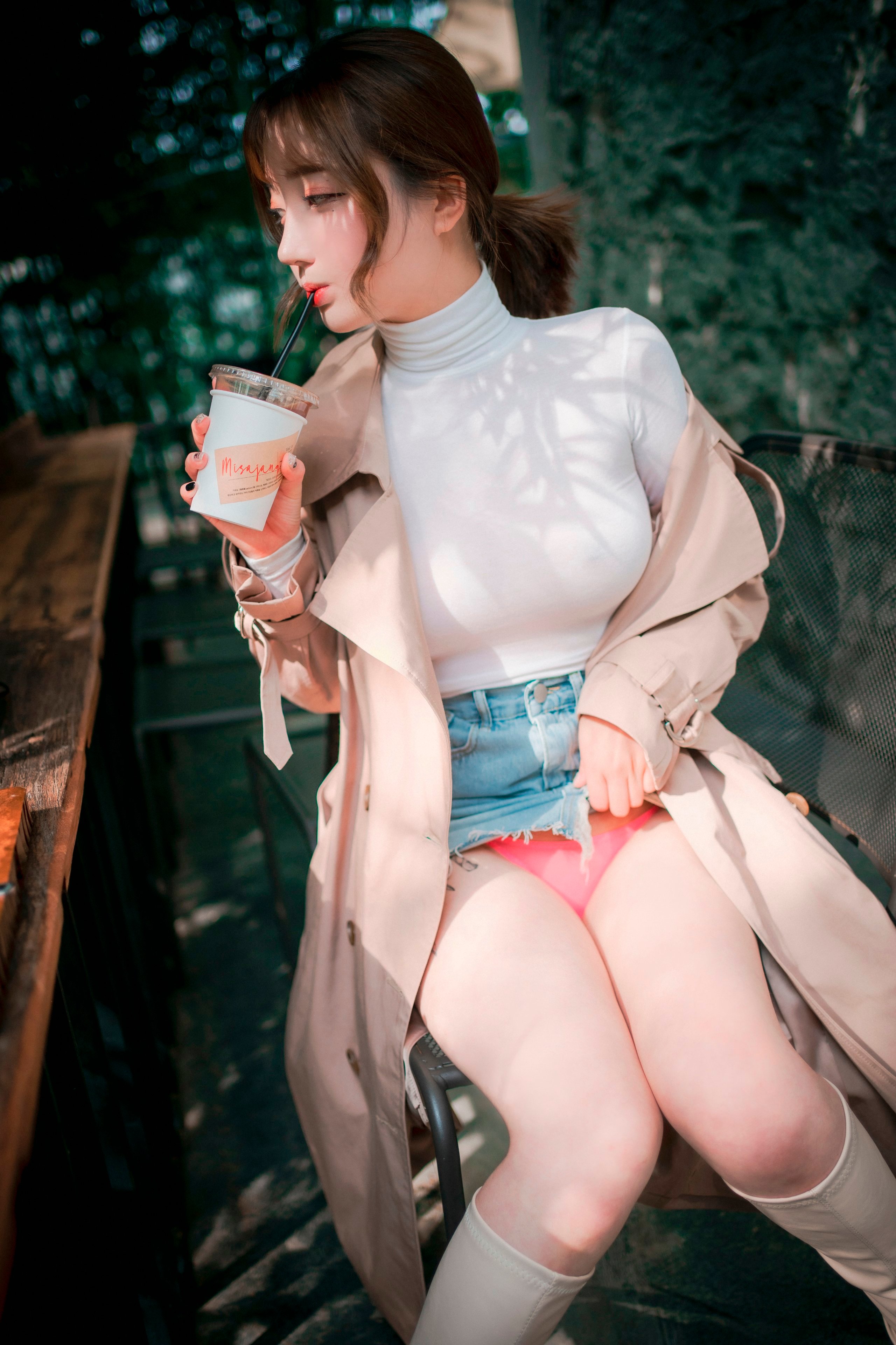 디자와] 손예은 - 친밀함의 스냅