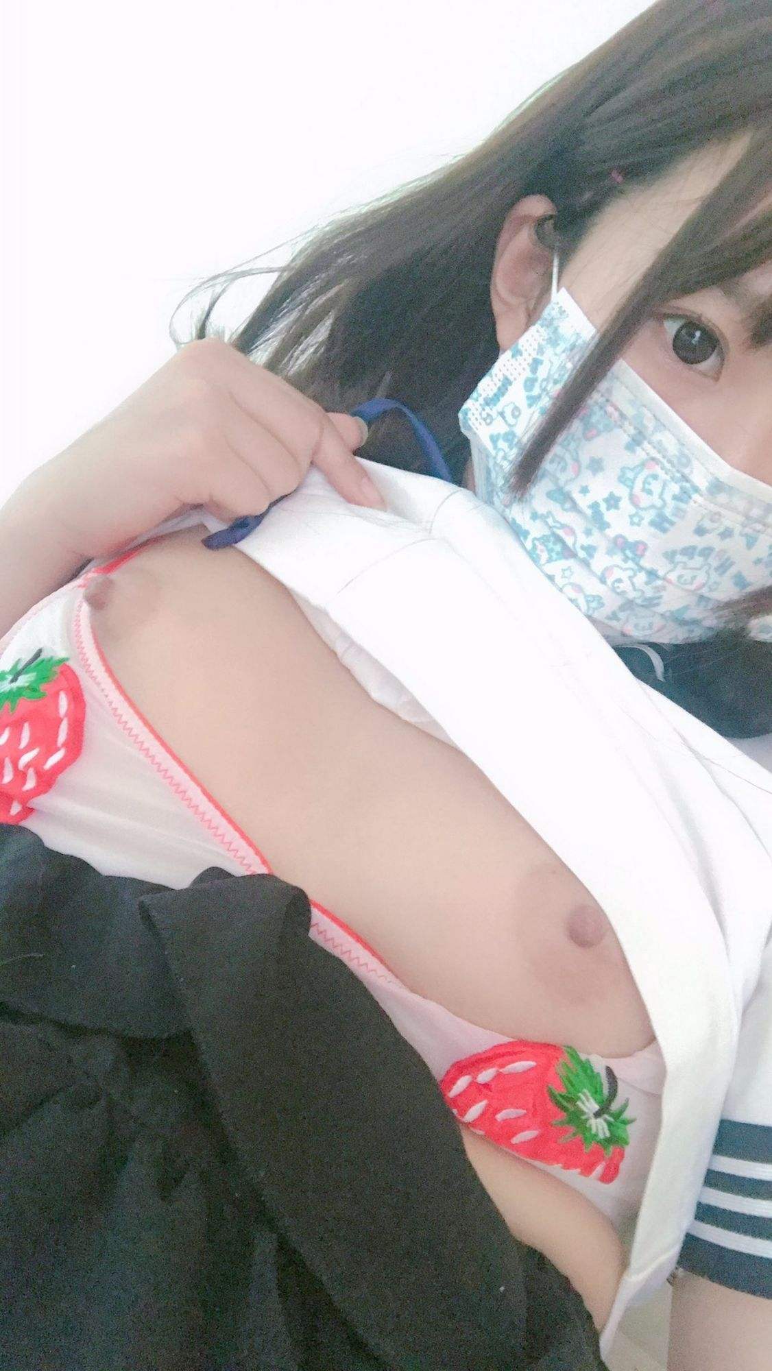 Sakurai Nana, xinh đẹp với ngực lớn