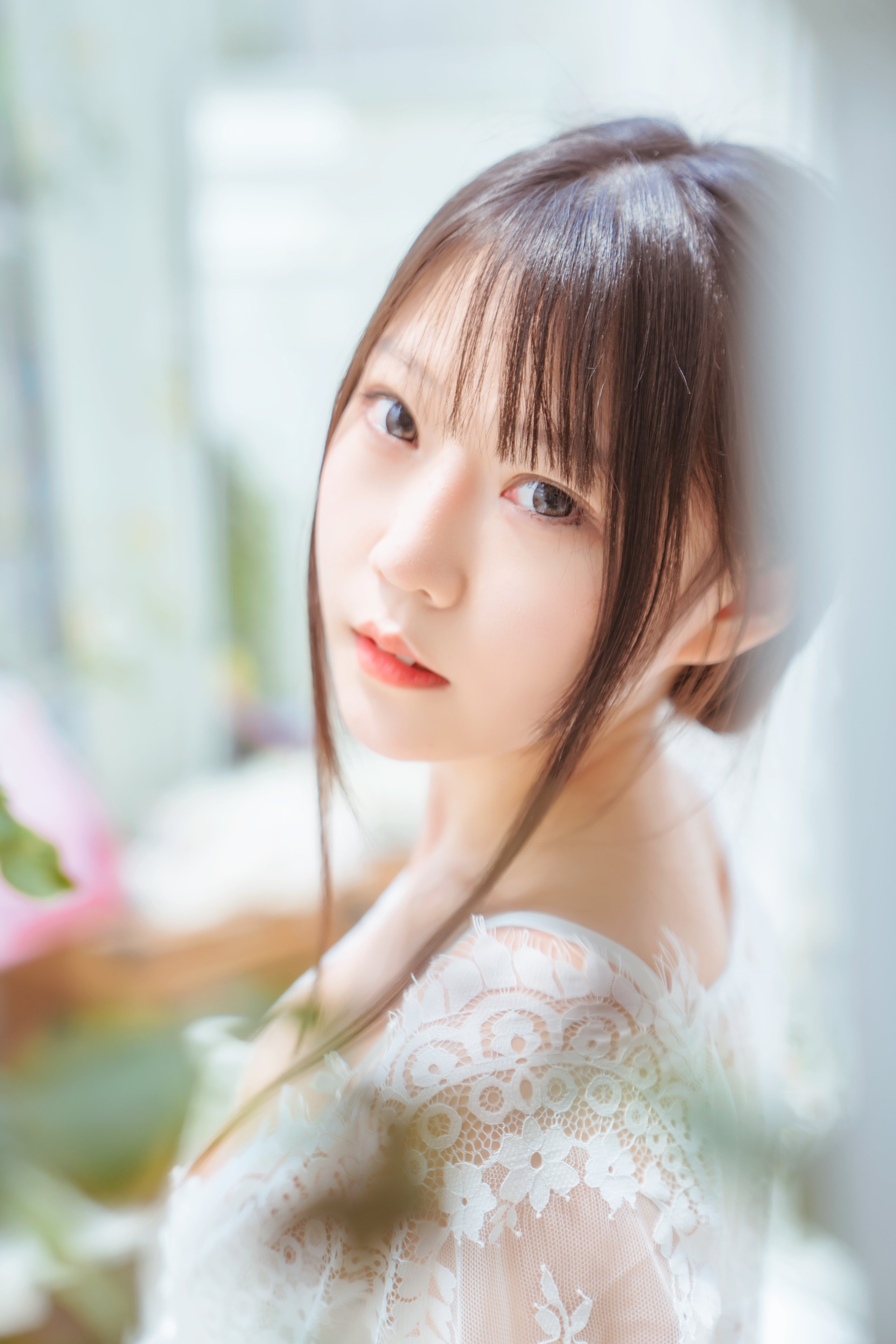 香草ミャオルル - ガラスハウスの少女