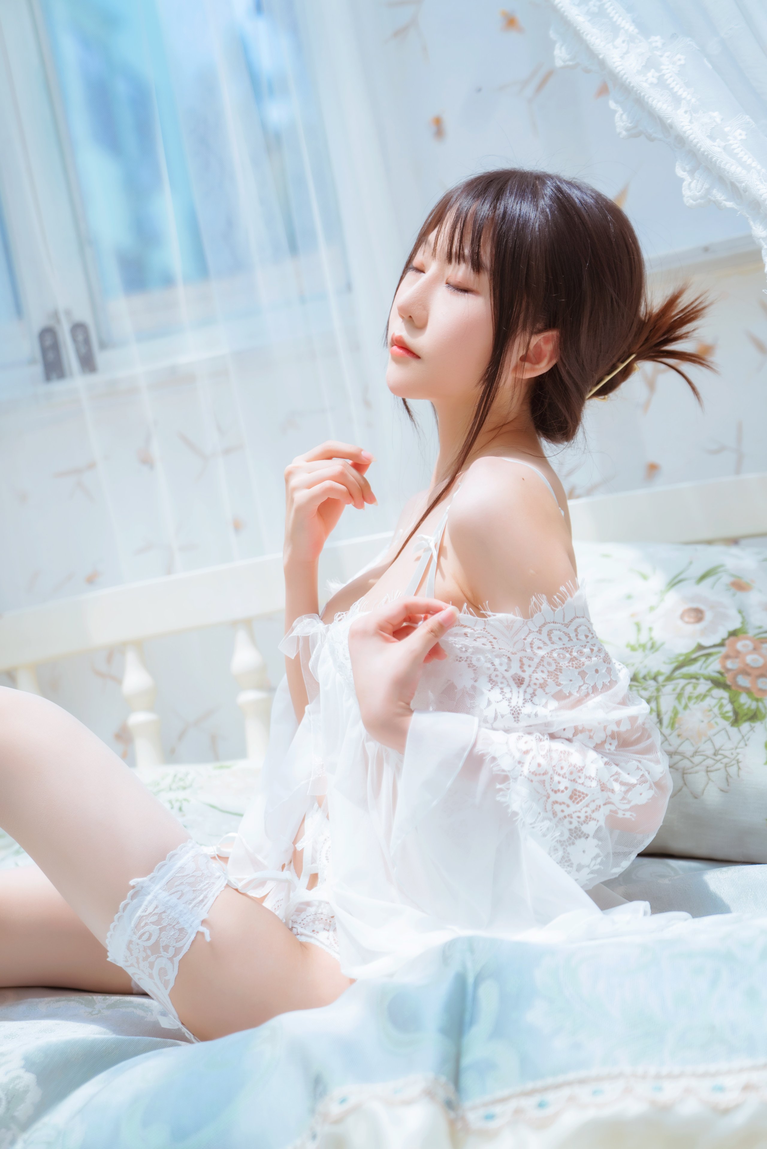 香草ミャオルル - ガラスハウスの少女