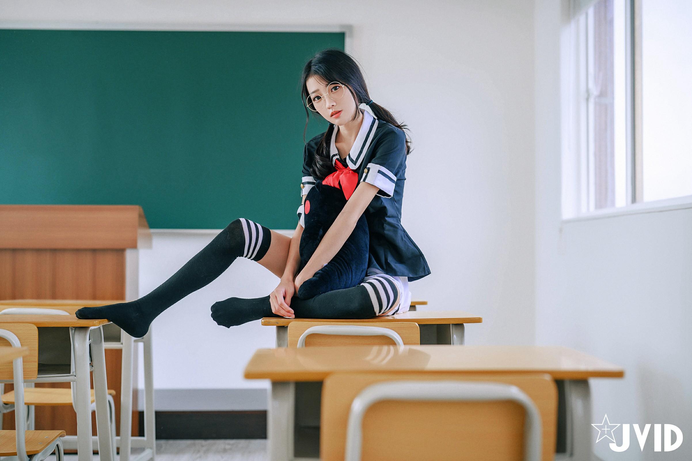 妍妍 - 甜美校園女孩誘惑 (P)