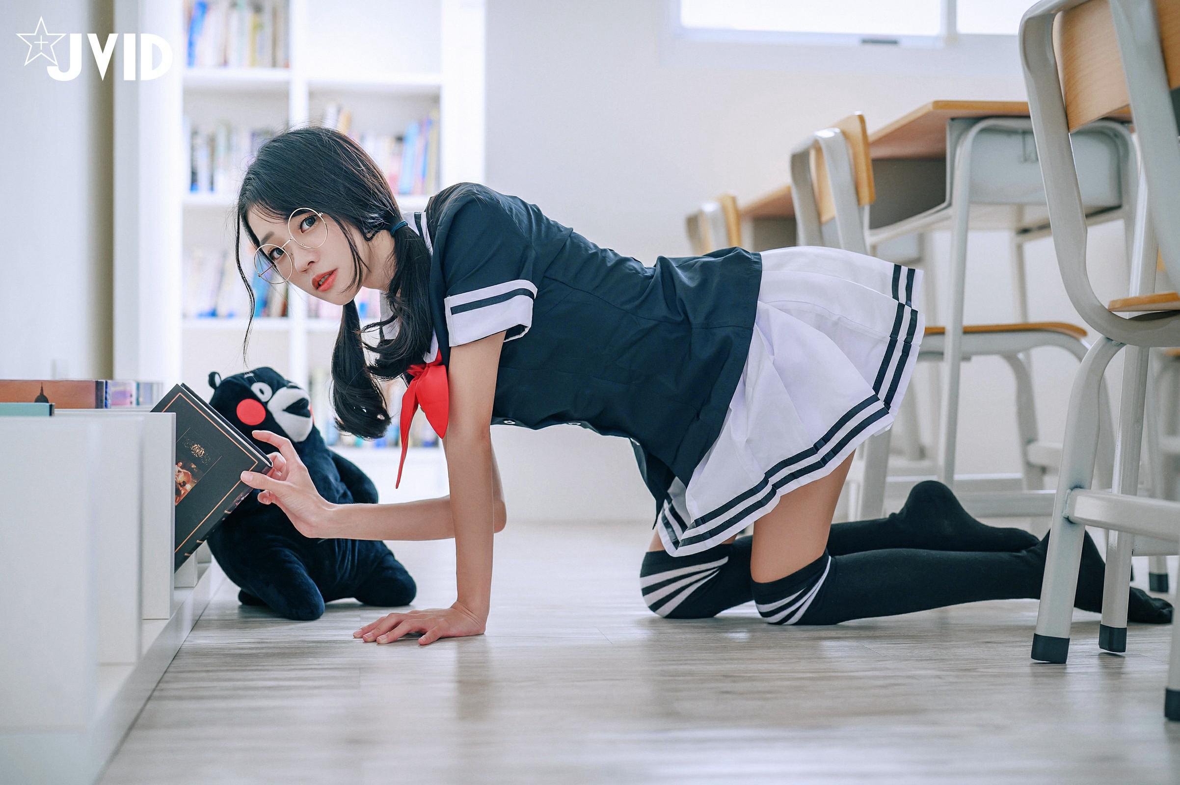 妍妍 - 甜美校園女孩誘惑 (P)