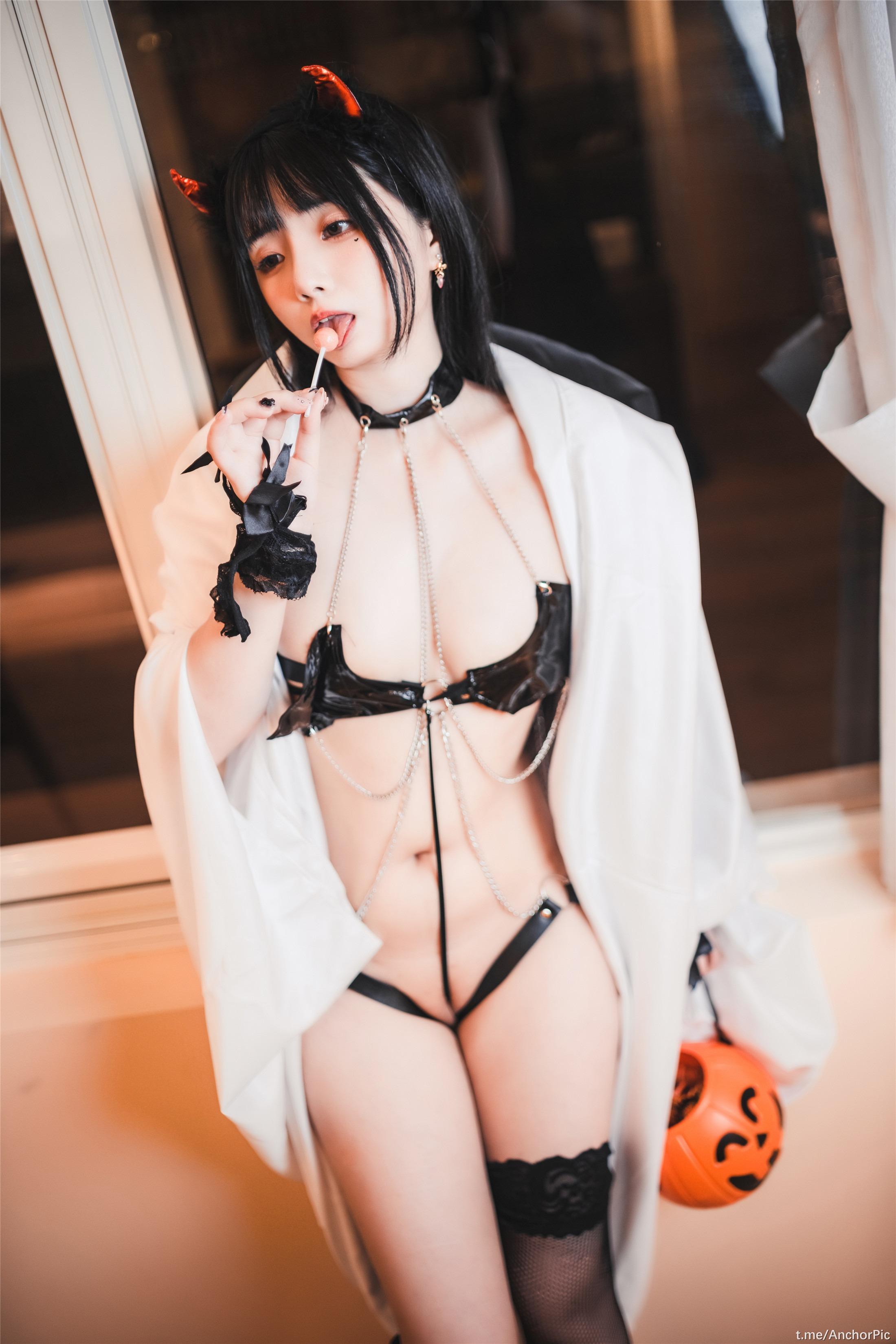 Luoluo Raku - Trick or Treat !! 75P