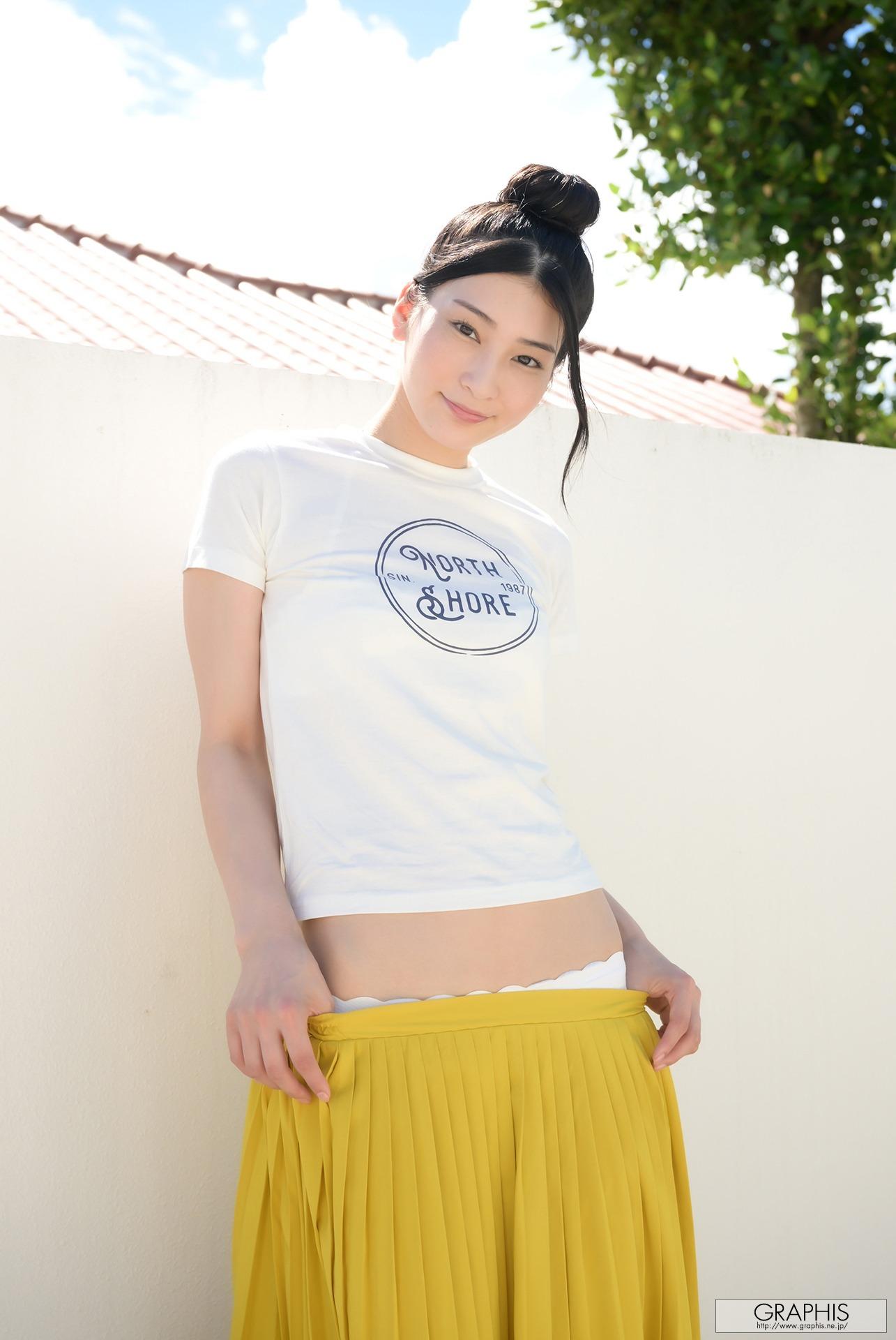 [Graphis] Gals - Suzu Honjo 本庄鈴 「Feeling」161P