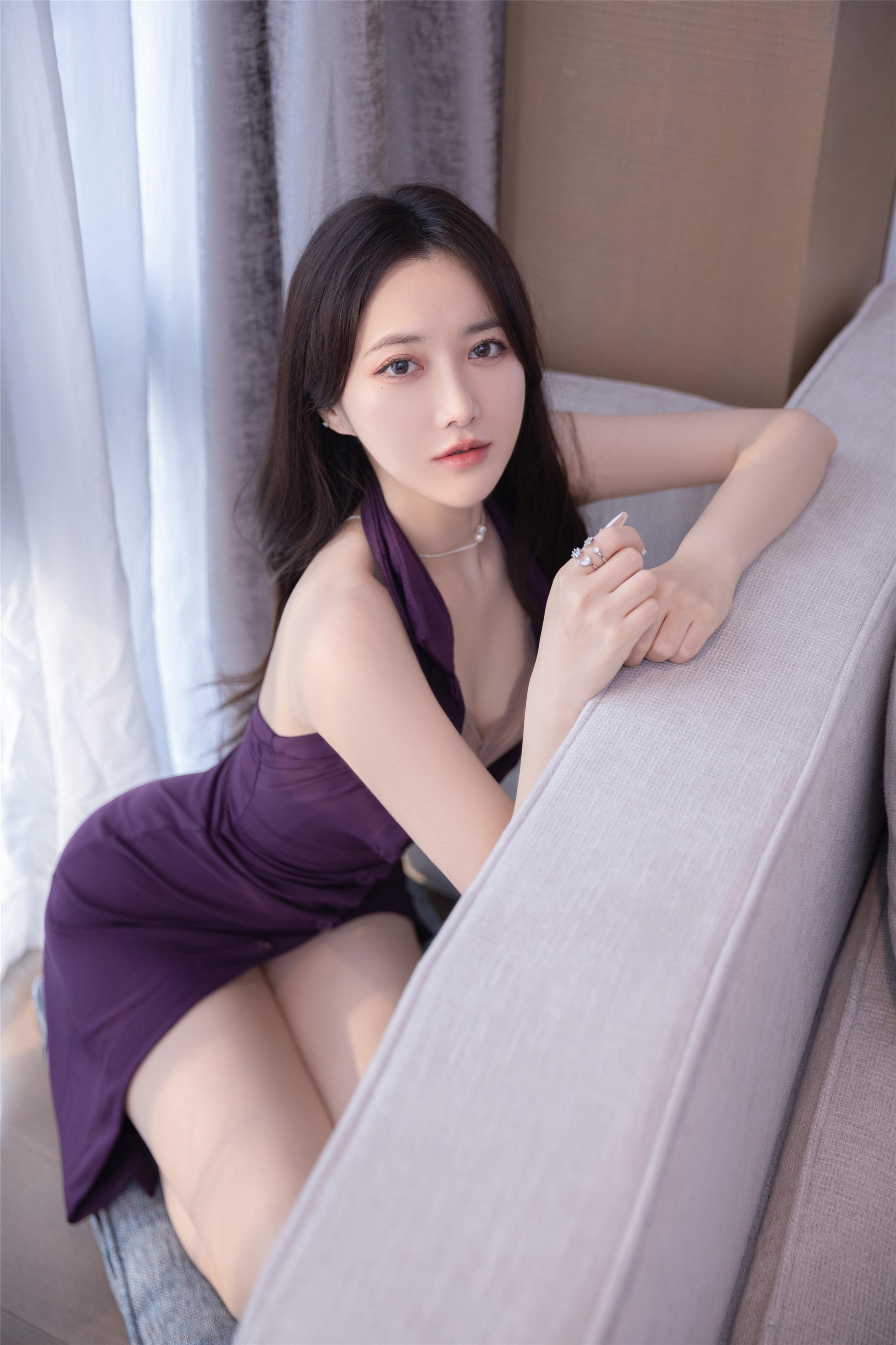 鱼子酱Fish – 情欲OL 108P