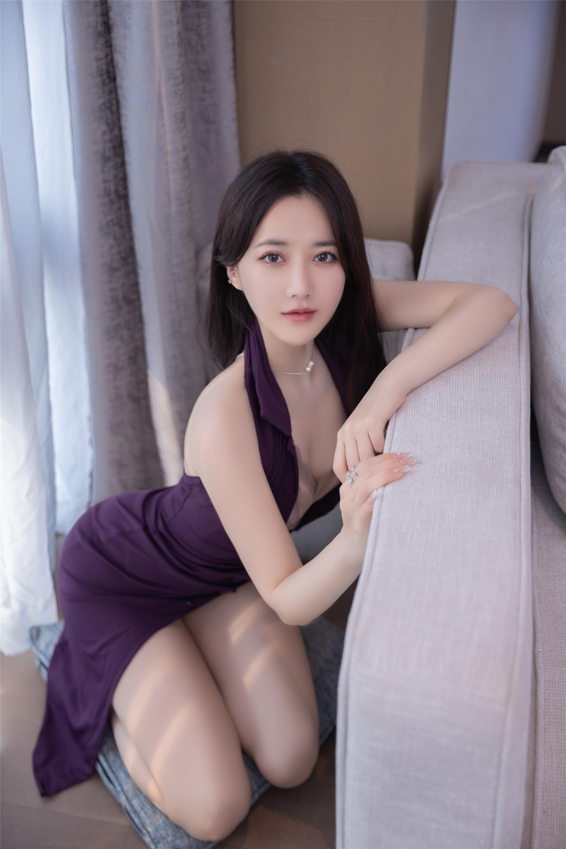 鱼子酱Fish – 情欲OL 108P
