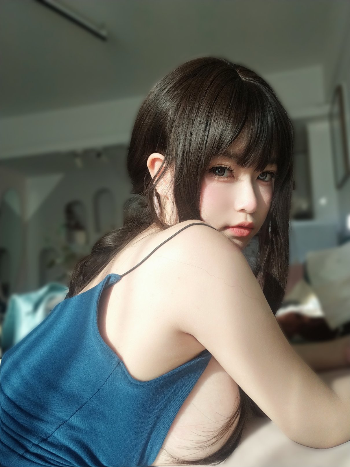 Female Lead K No. 002, the Sister Enjoying the Cool